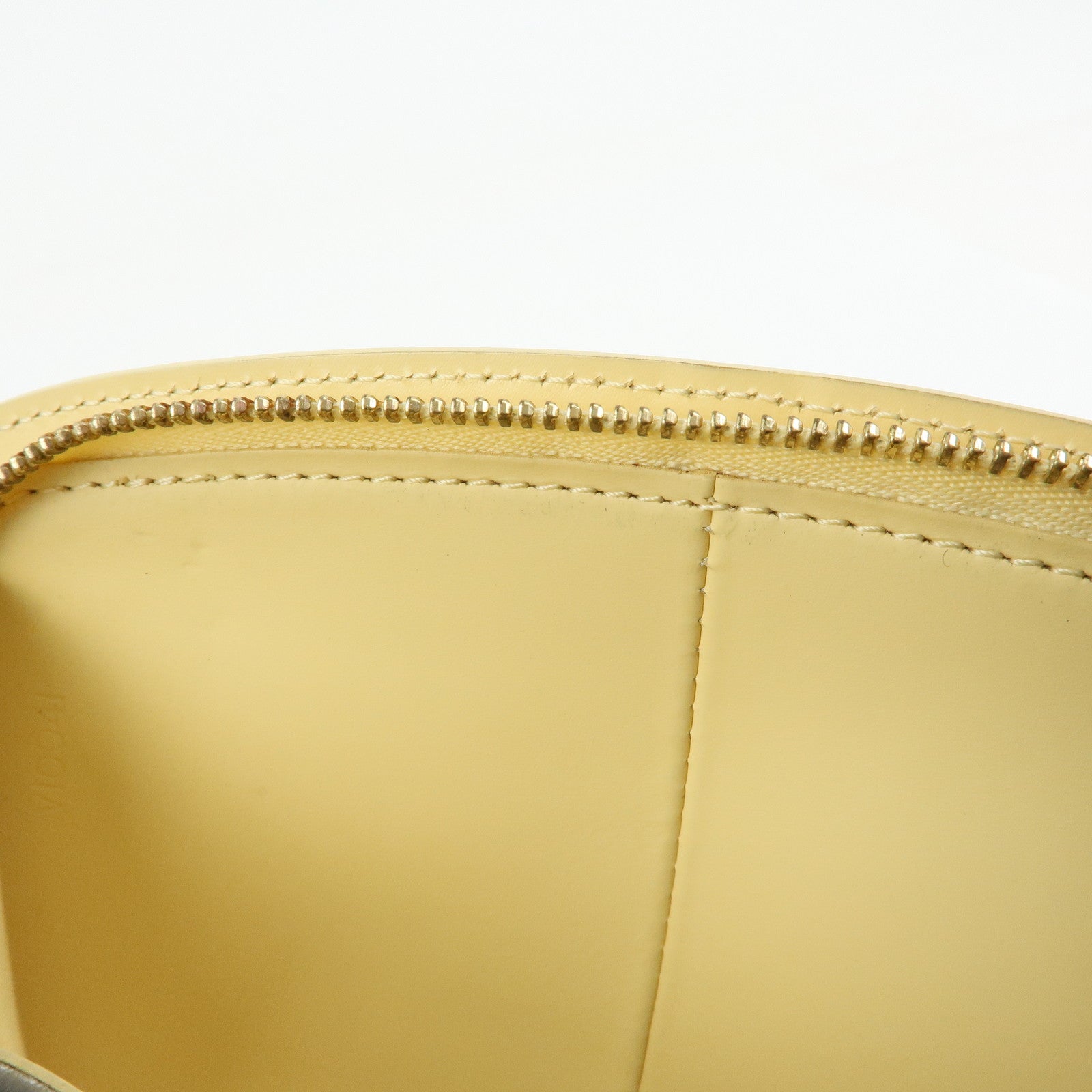 Louis Vuitton Epi Portefeuille Epi Z Coin Case Vanilla M6344A