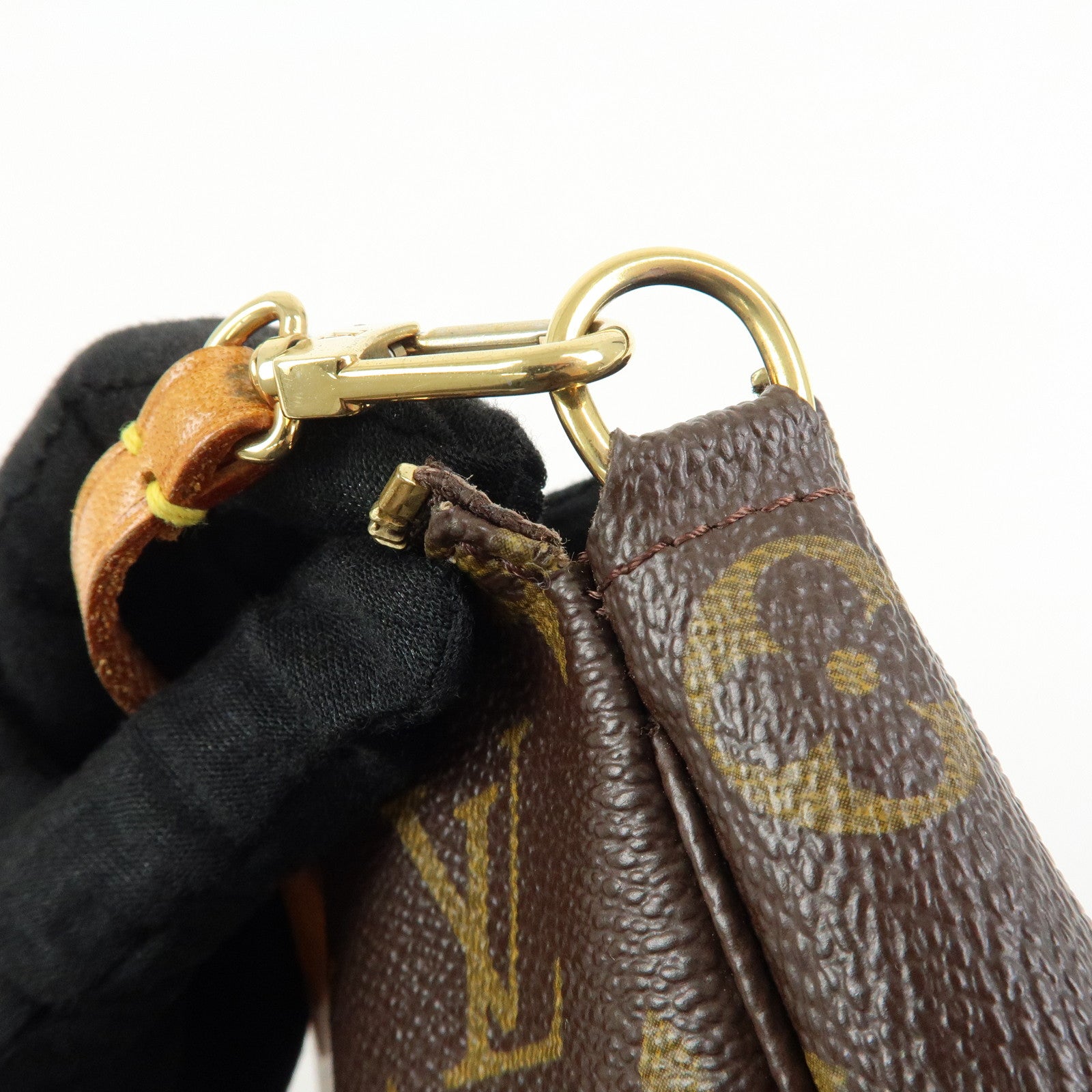 Louis Vuitton Monogram Pochette Accessoires Pouch Hand Bag M51980