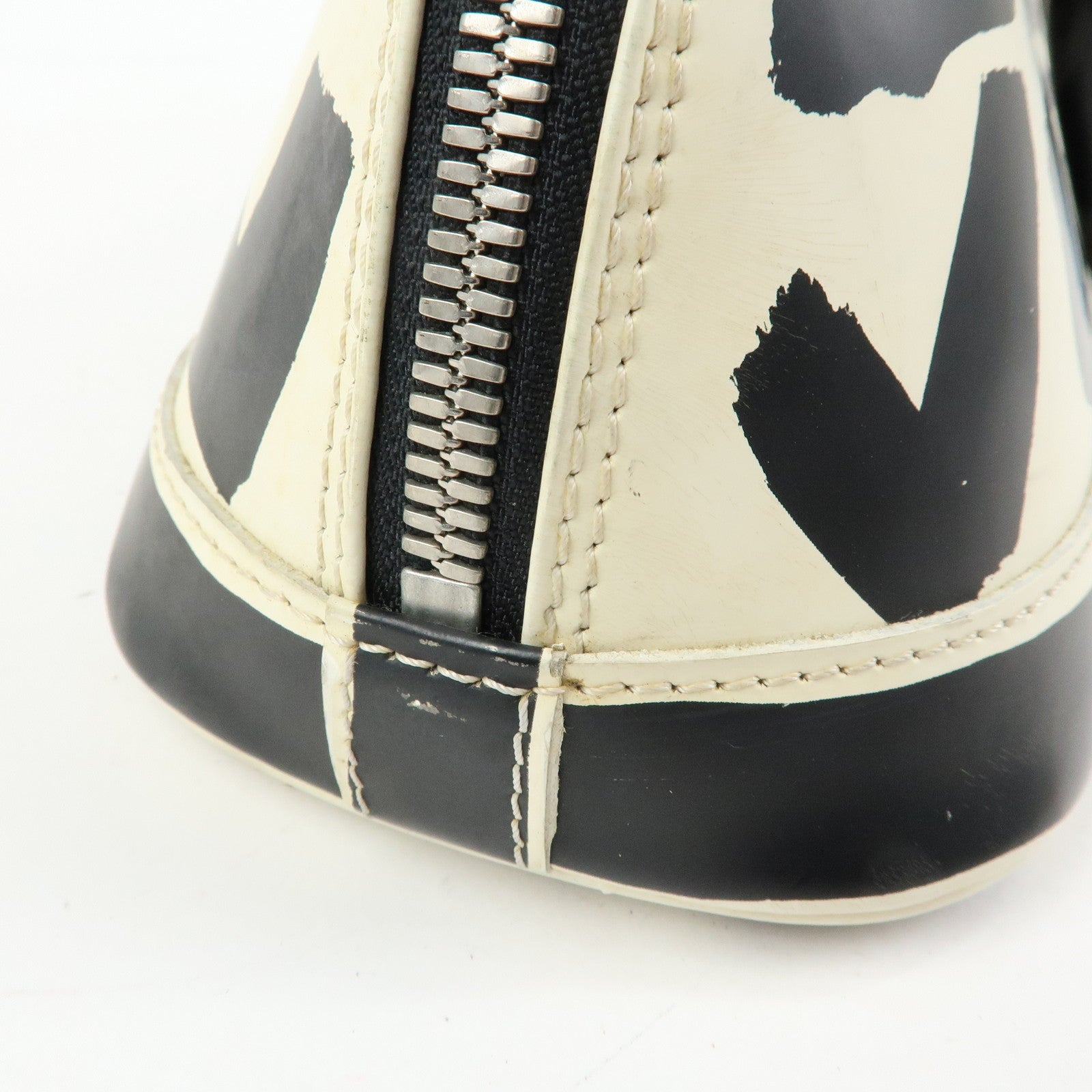 Louis Vuitton Alma Graffiti Alma Horizontal Hand Bag M92175