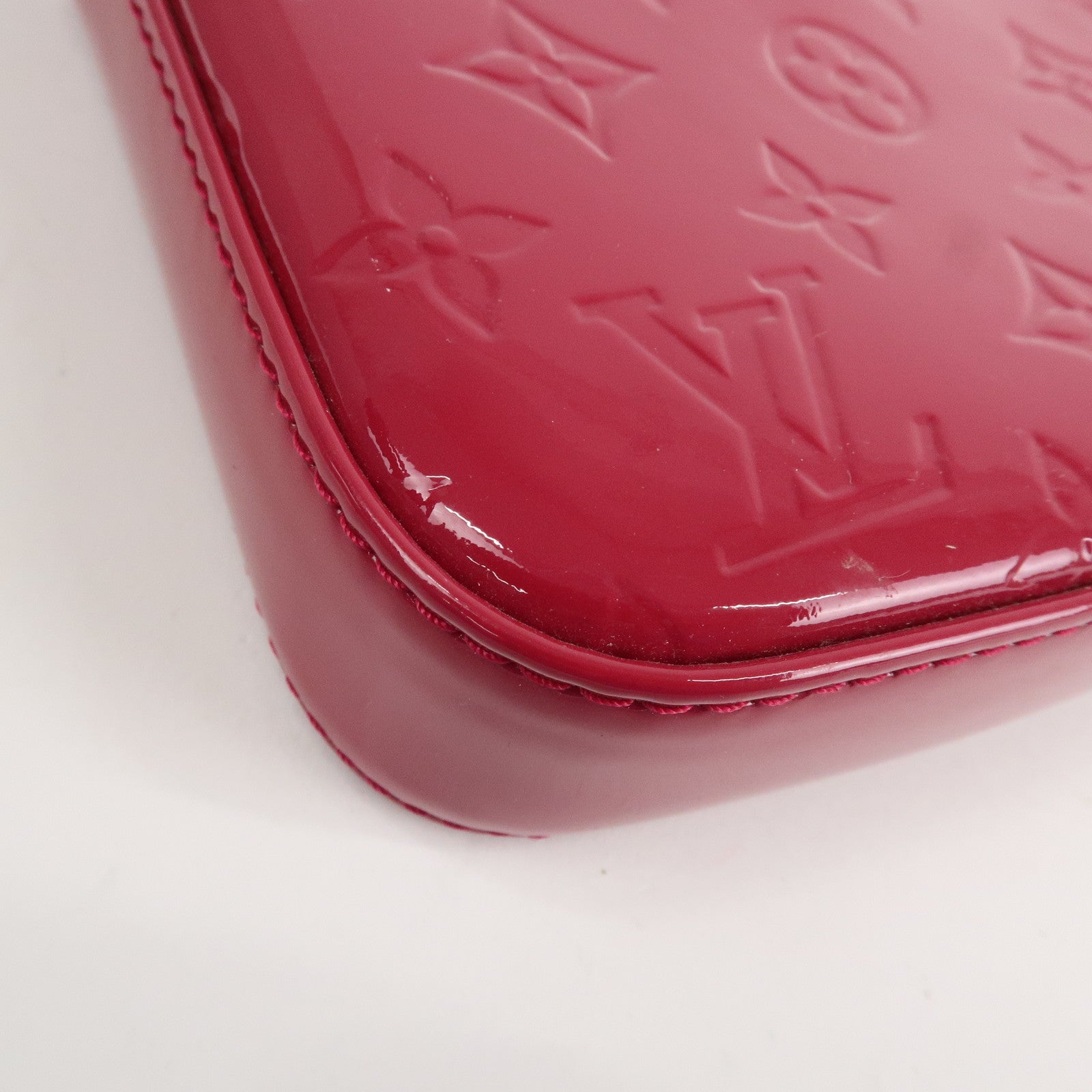 Louis Vuitton Monogram Vernis Pochette Accessoires Pouch M91574