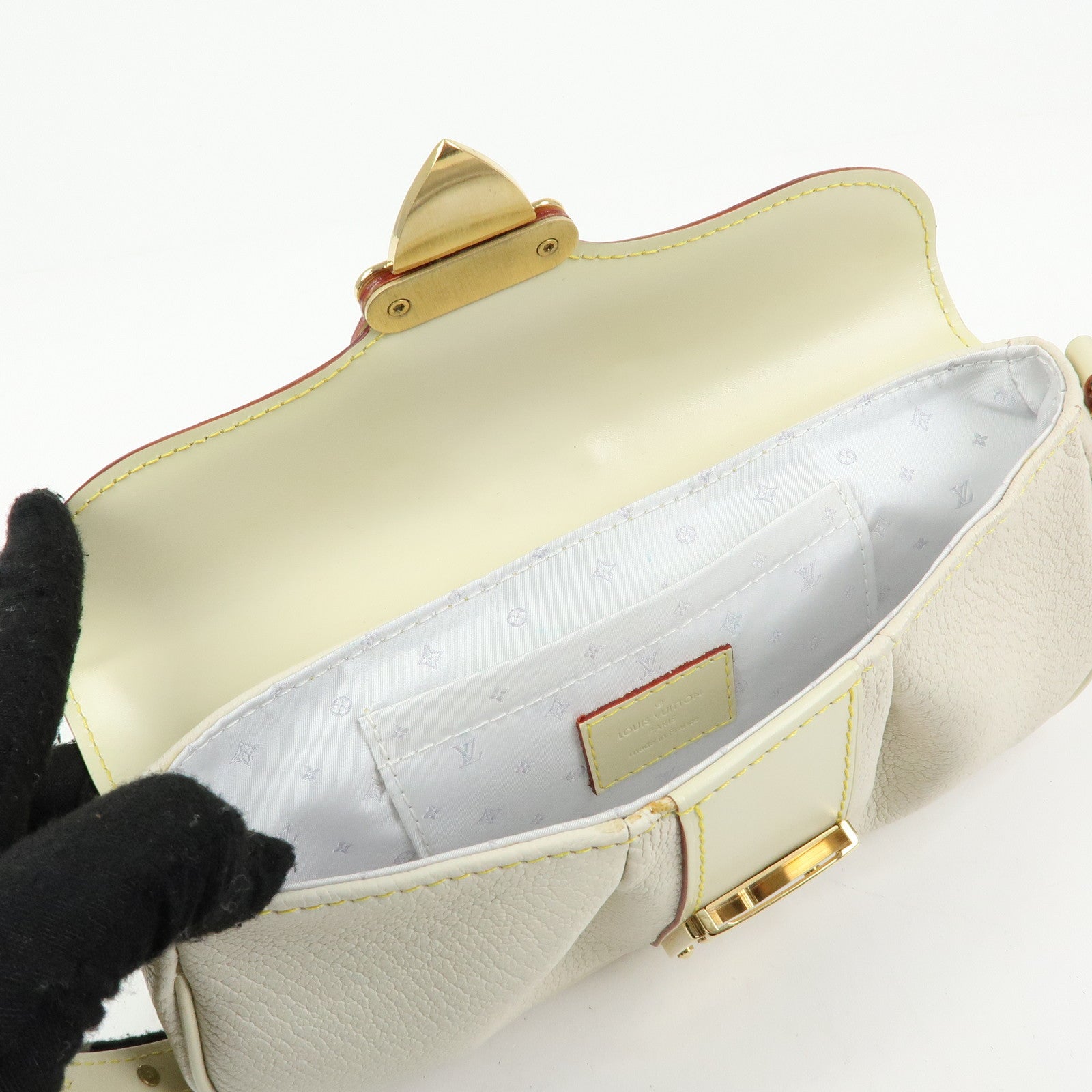 Louis Vuitton Suhali Le Precieux Leather Hand Bag Blanc M91774