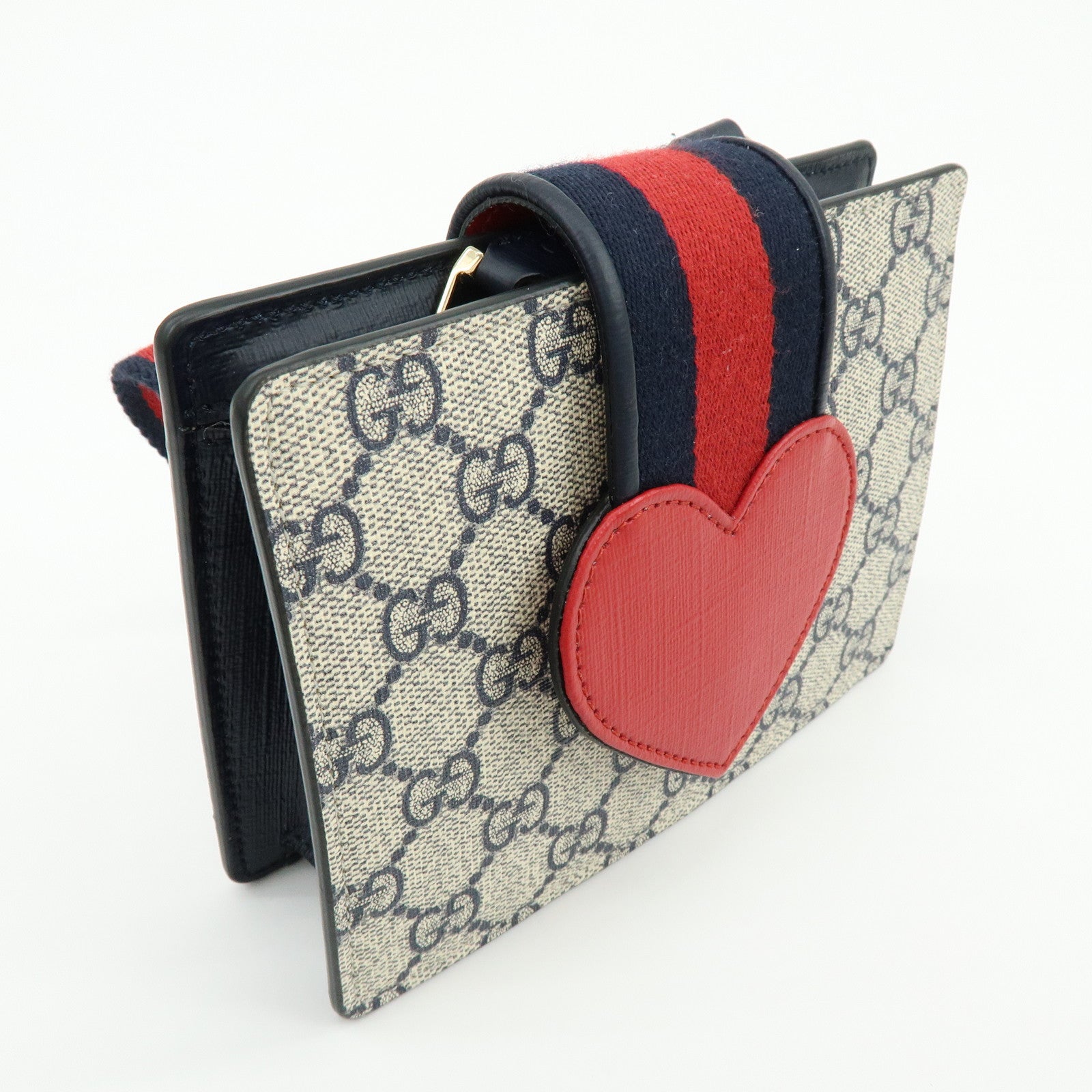 GUCCI Sherry Heart GG Supreme Shoulder Bag Beige Navy 293830