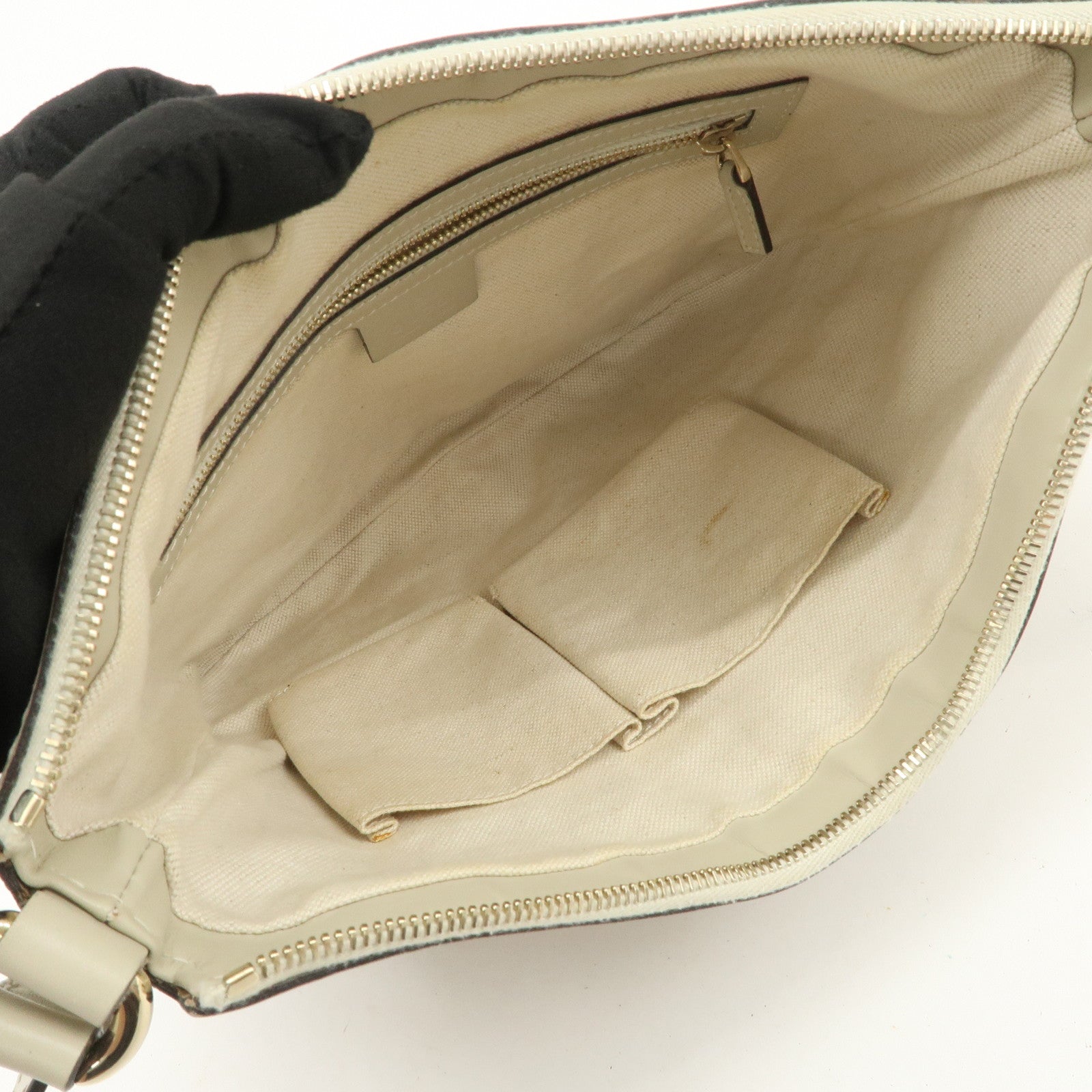 GUCCI Lovely Heart GG Canvas Leather Shoulder Bag Ivory 257072