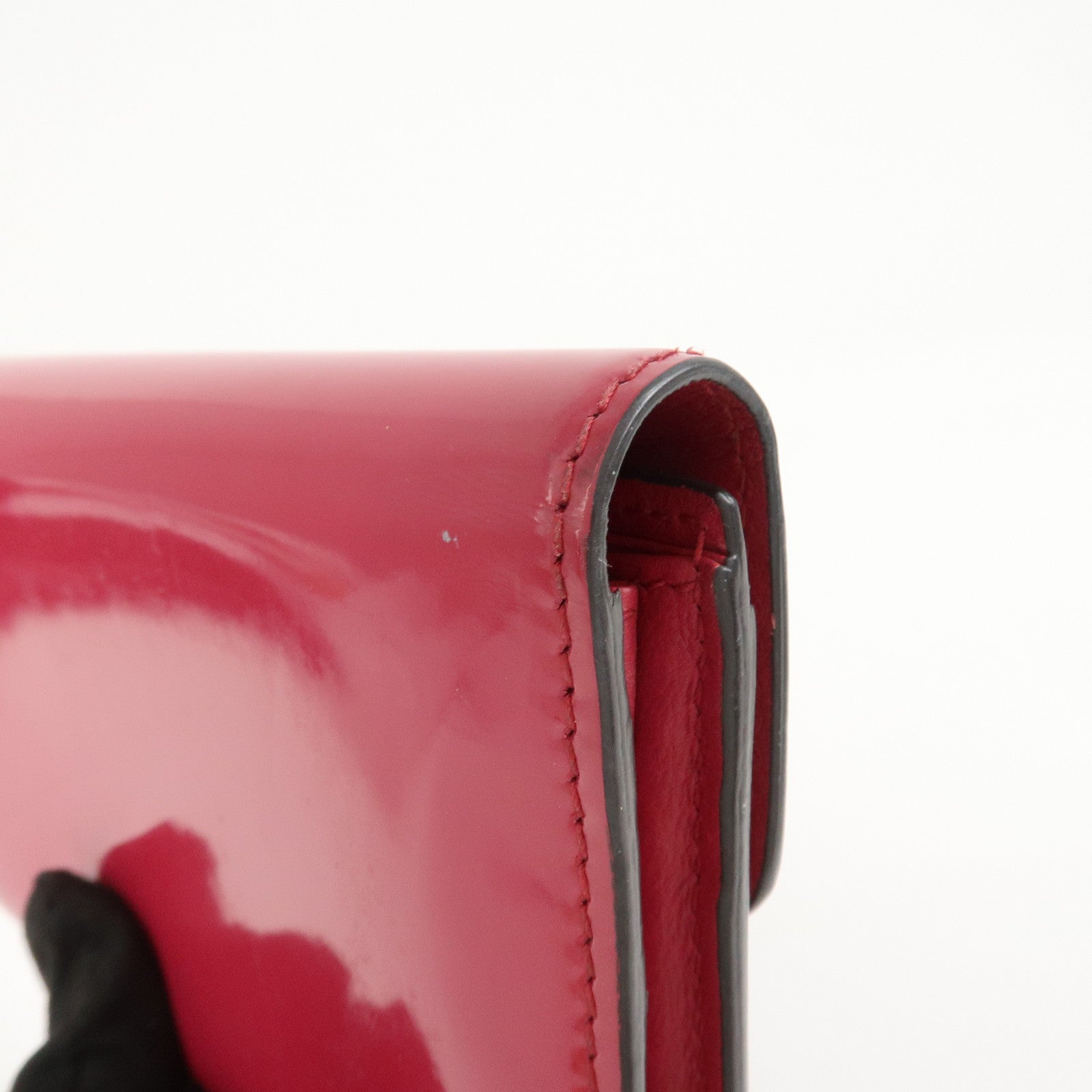 GUCCI Guccissima Interlocking G Patent Leather Wallet Pink 369663