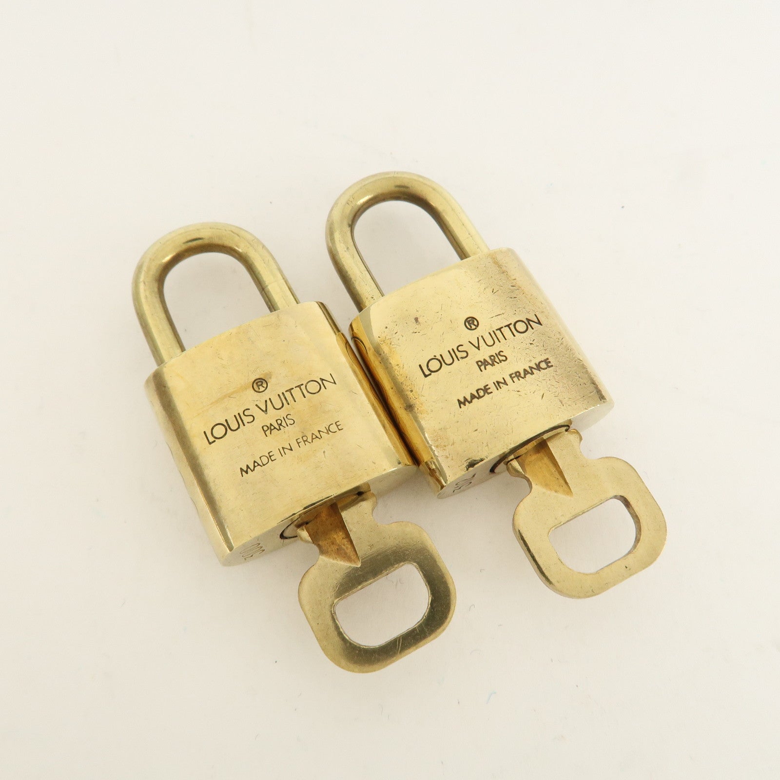 Louis Vuitton Set of 10 Lock & Key Cadena Key Lock Metal Gold Used