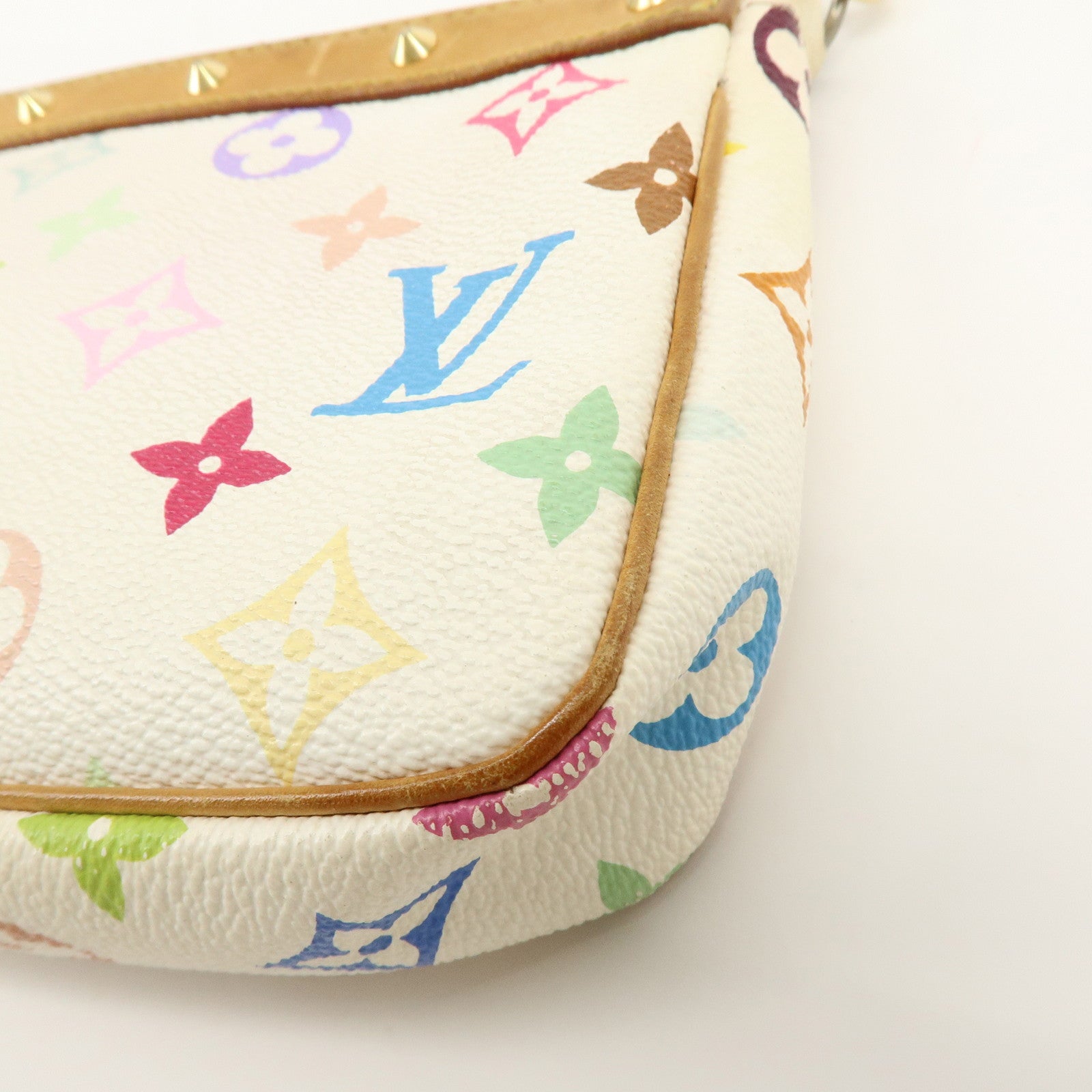 Louis Vuitton Monogram Multicolor Pochette Accessoires Blanc M92649