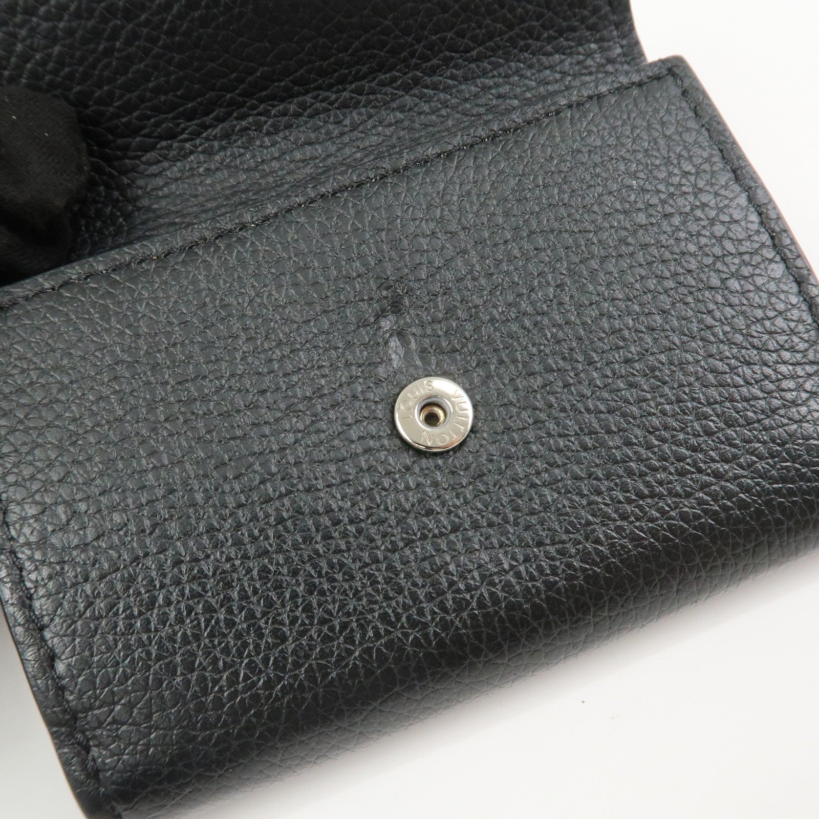 Louis Vuitton Portefeuille Lock Mini Compact Wallet Noir M63921