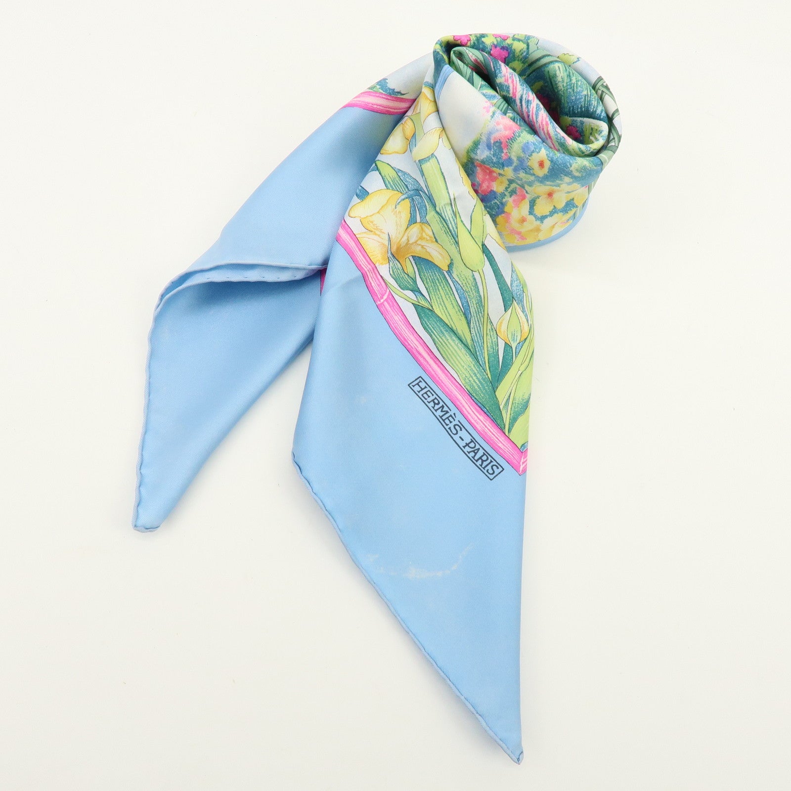 HERMES Carre 90 Silk 100% Scarf GIVERNY Light Blue Pink