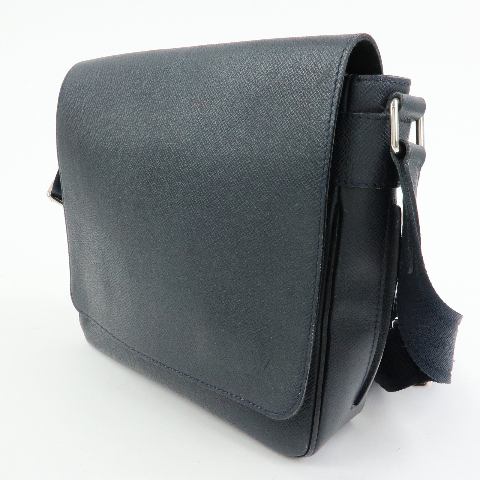 Louis Vuitton Taiga Leather Shoulder Crossbody Bag Boreal M32632