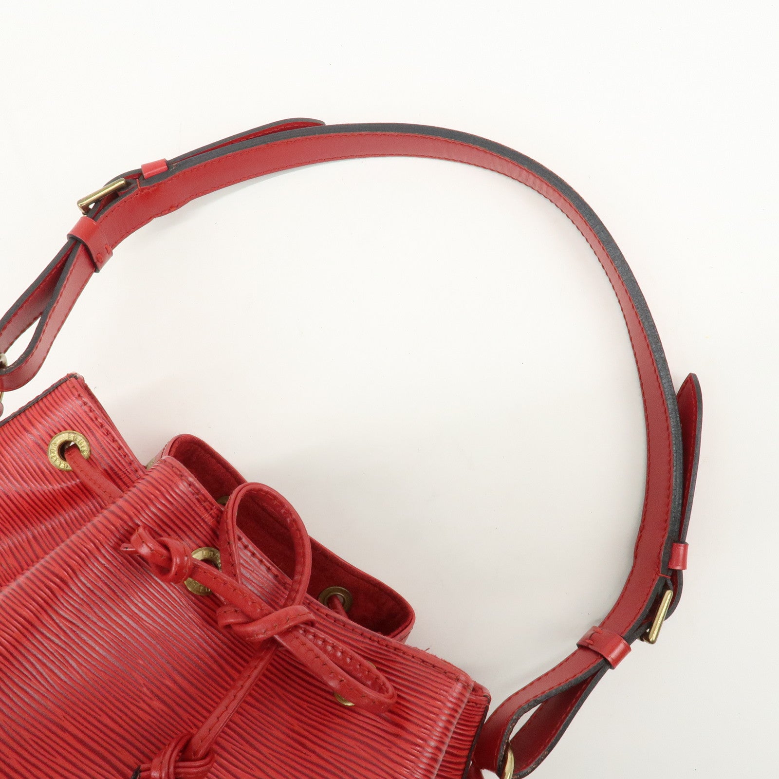 Louis Vuitton Epi Leather Noe Shoulder Bag Castilian Red M59007