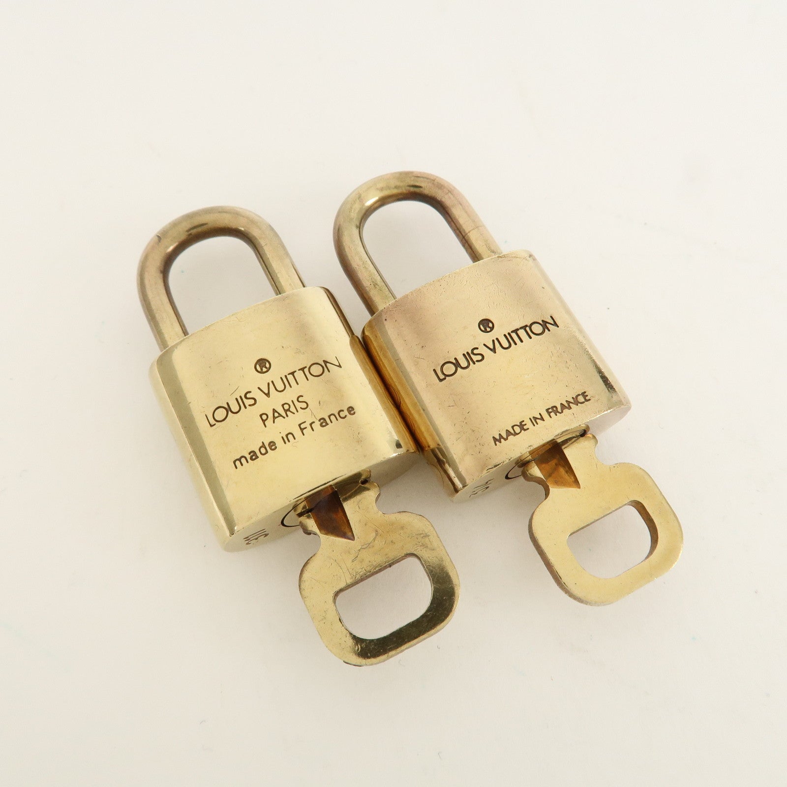 Louis Vuitton Set of 10 Lock & Key Cadena Key Lock Metal Gold Used