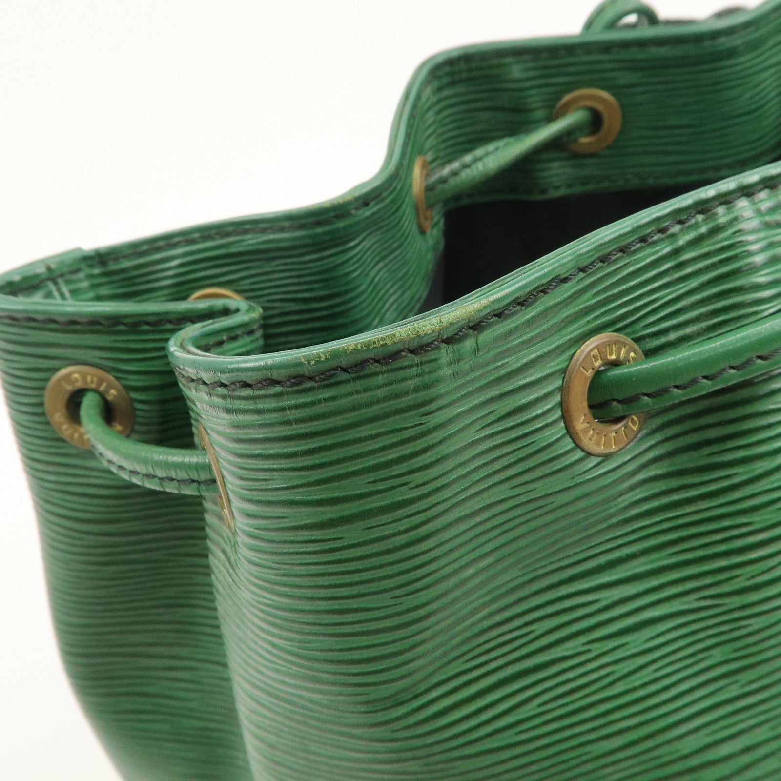Louis Vuitton Epi Petit Noe Shoulder Bag Borneo Green M44104