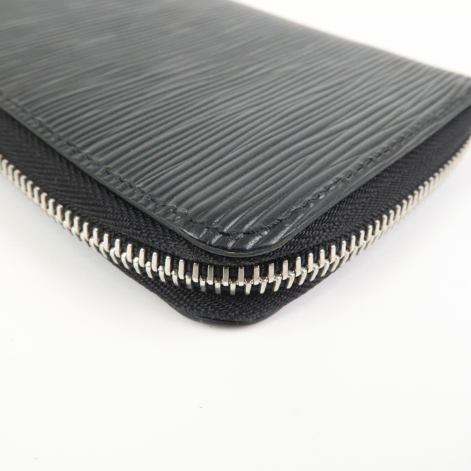 Louis Vuitton Epi Zippy Wallet Vertical Long Wallet Noir M60965