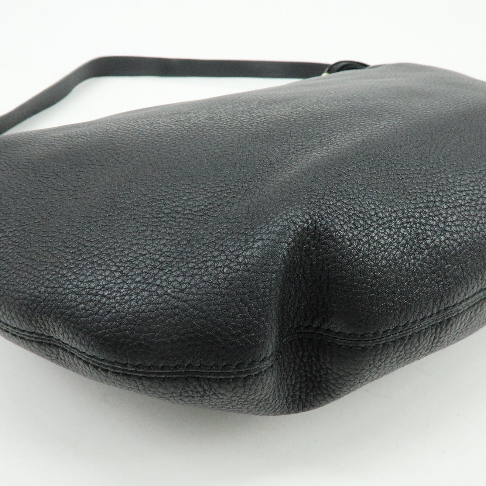 GUCCI SOHO Interlocking G Leather Shoulder Bag Black 295175