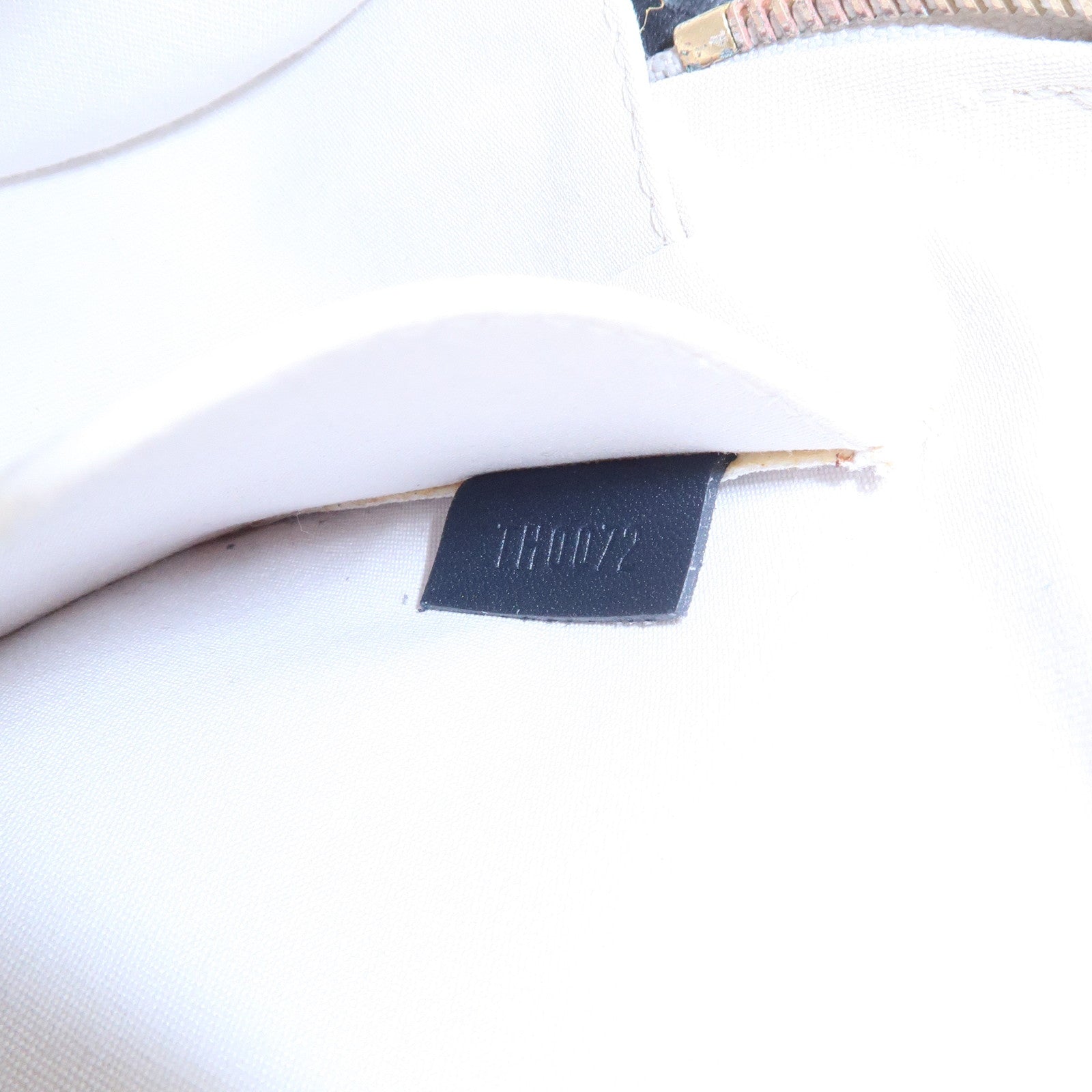 Louis Vuitton Monogram Mini Juliet MM Crossbody Bag M92217