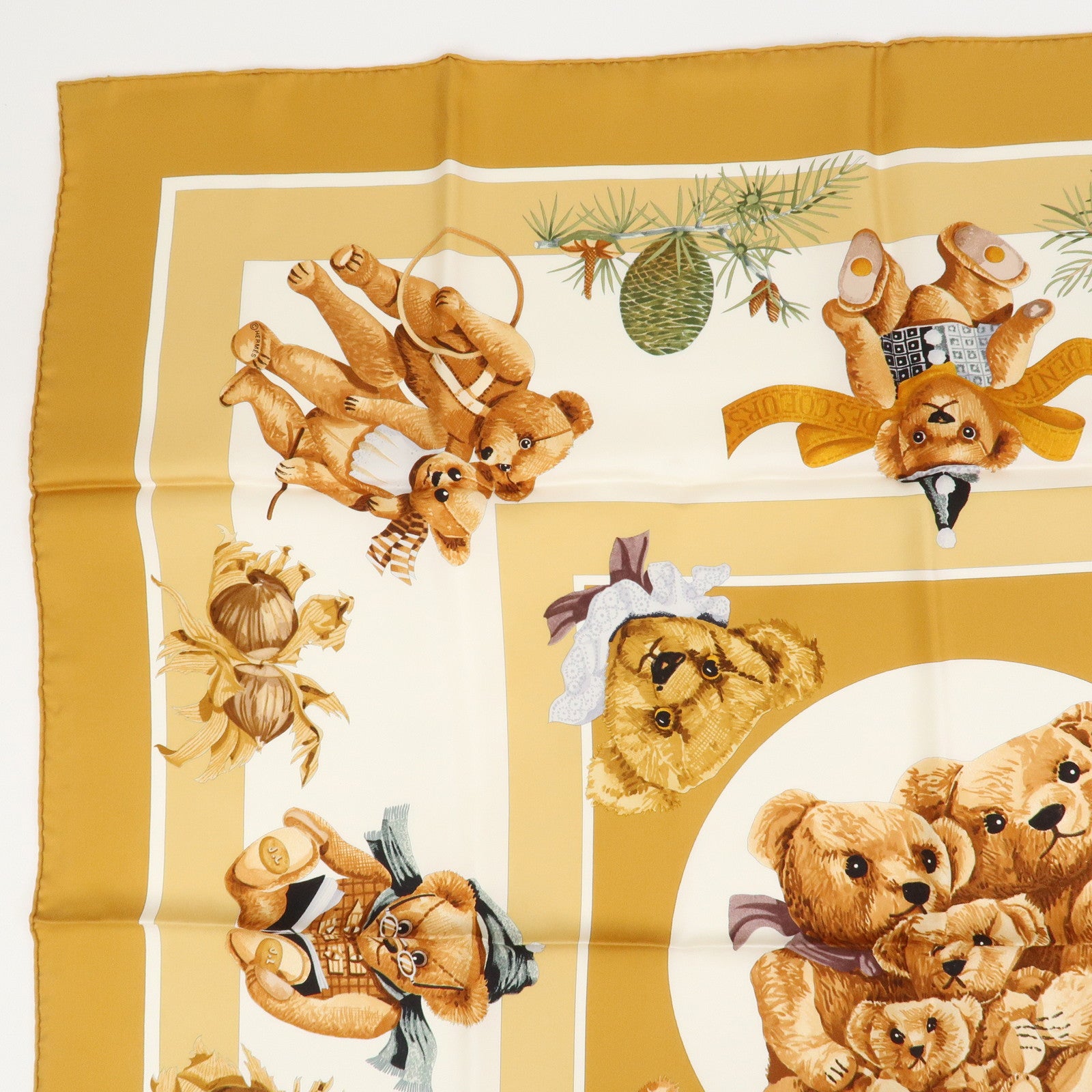 HERMES Carre 90 Silk 100% Scarf Confidents des Coeurs Brown White