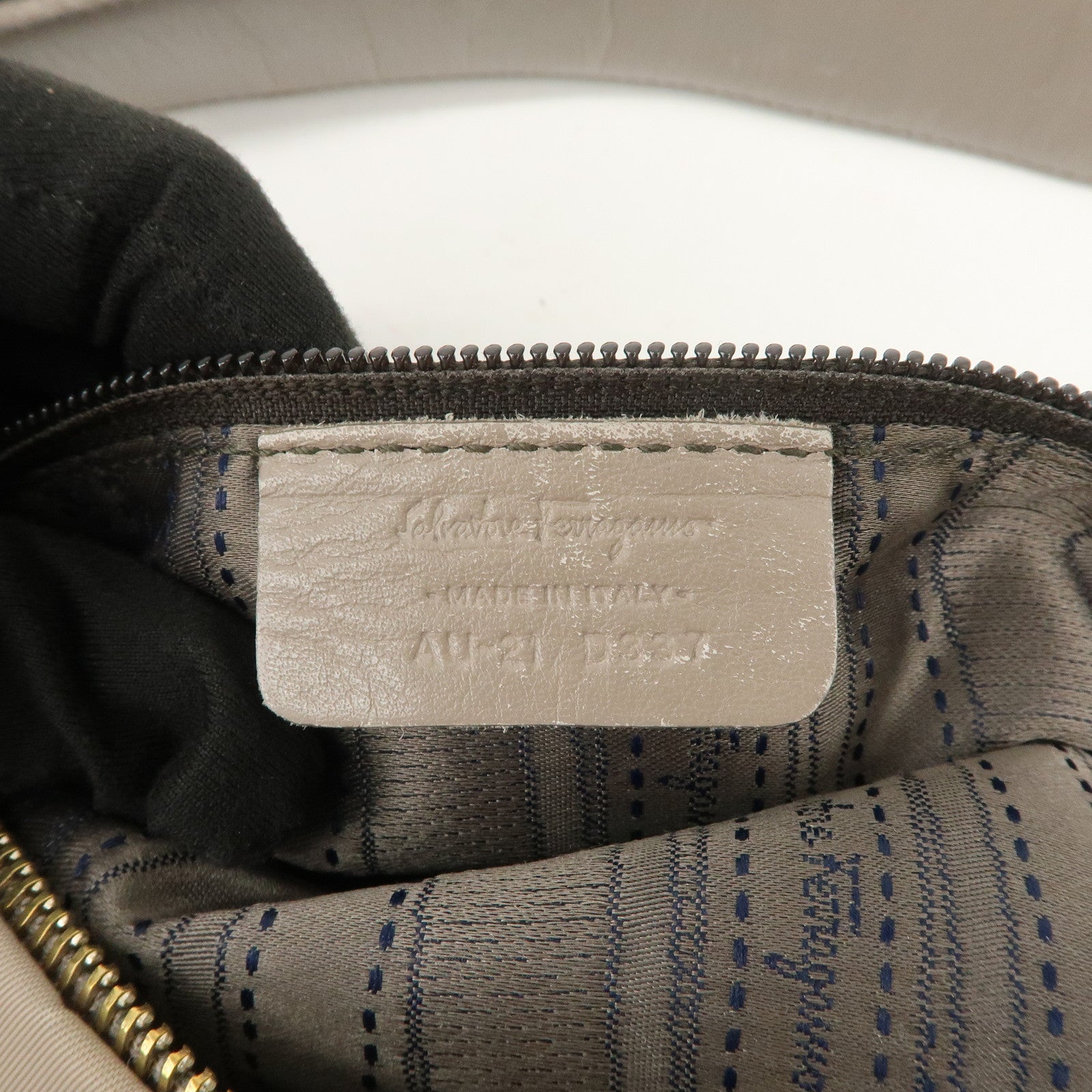 Ferragamo Vara Ribbon Nylon Leather Shoulder Bag Hand Bag Gray