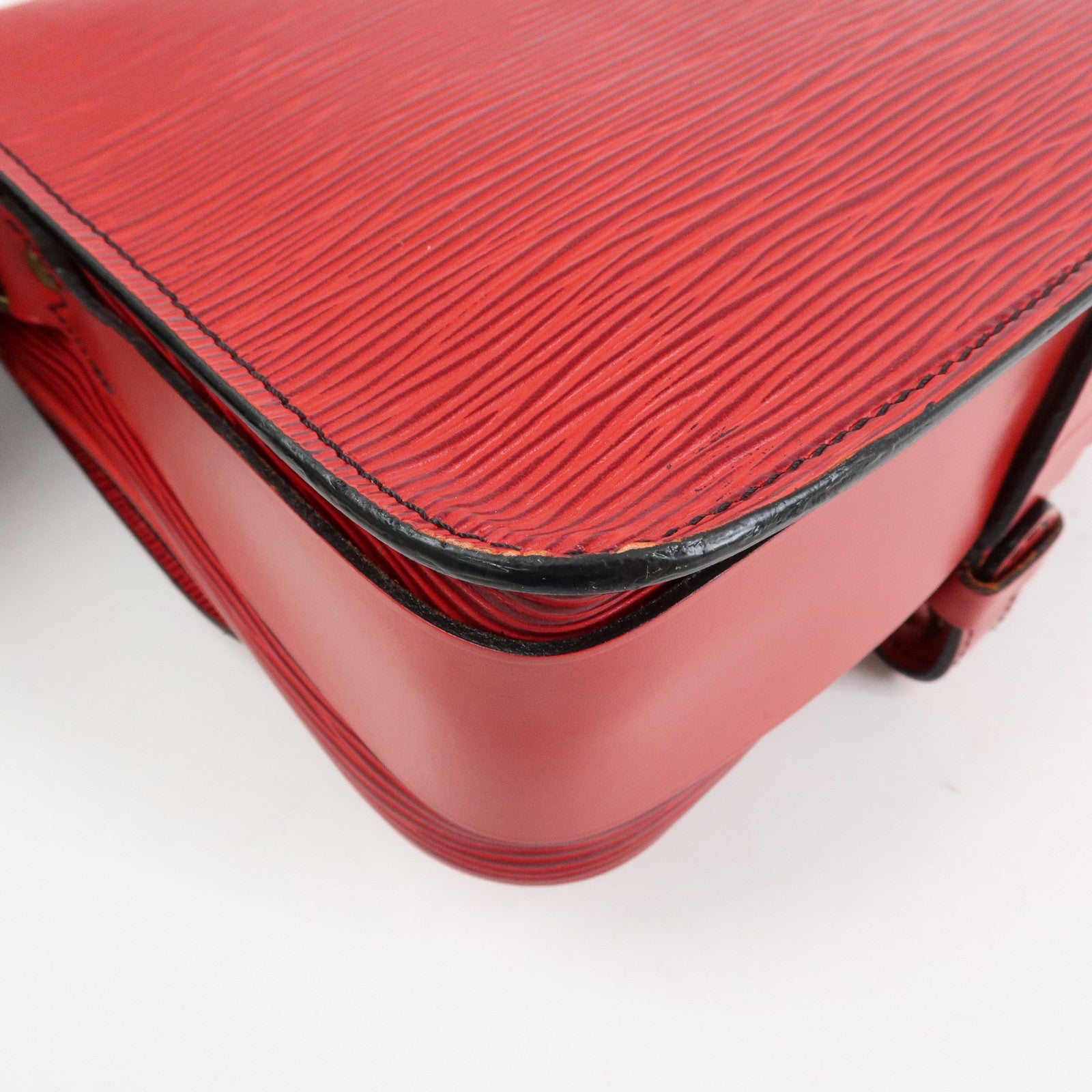 Louis Vuitton Cartouchiere Epi Leather Shoulder Bag Red M52247