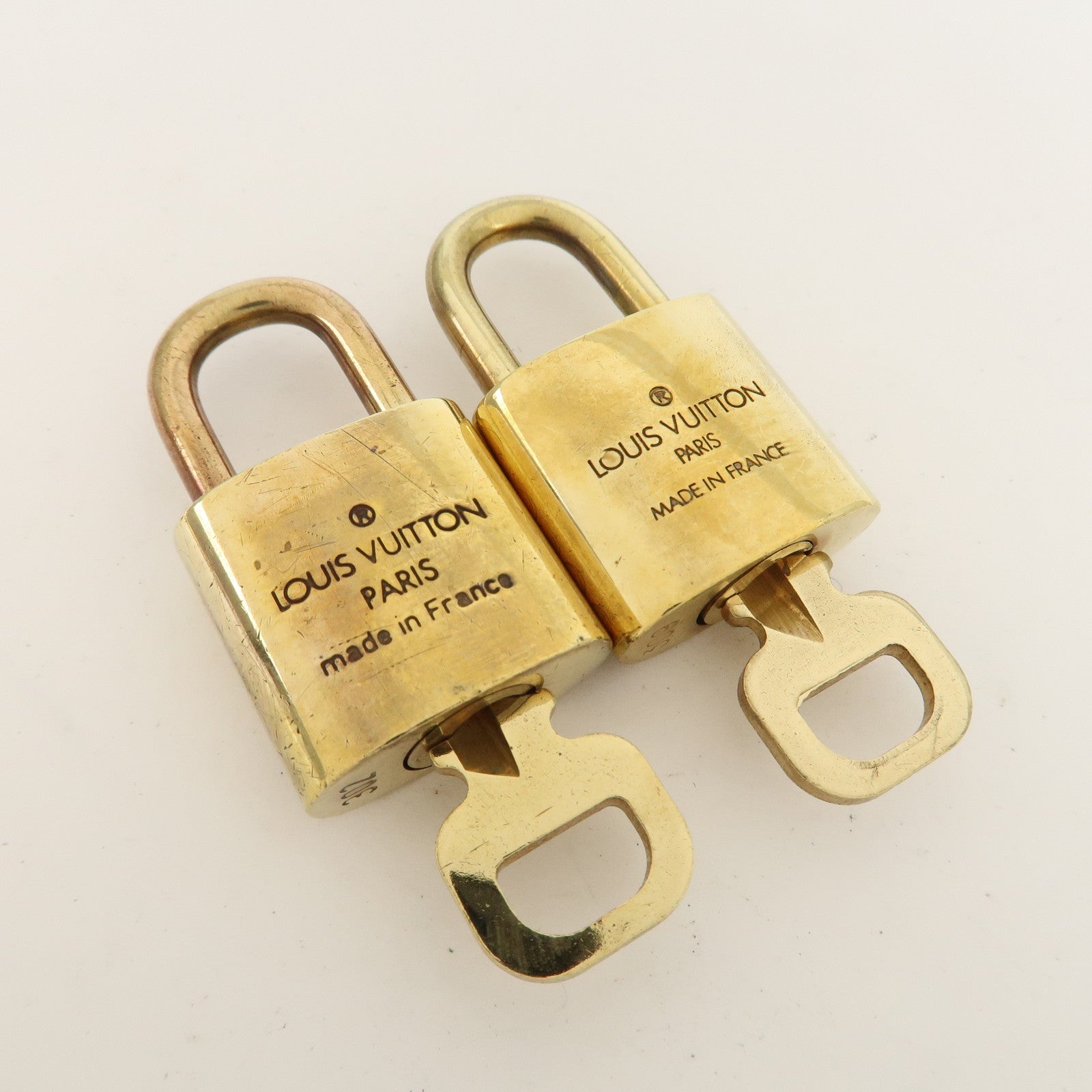 Louis Vuitton Set of 10 Lock & Key Cadena Key Lock Metal Gold Used