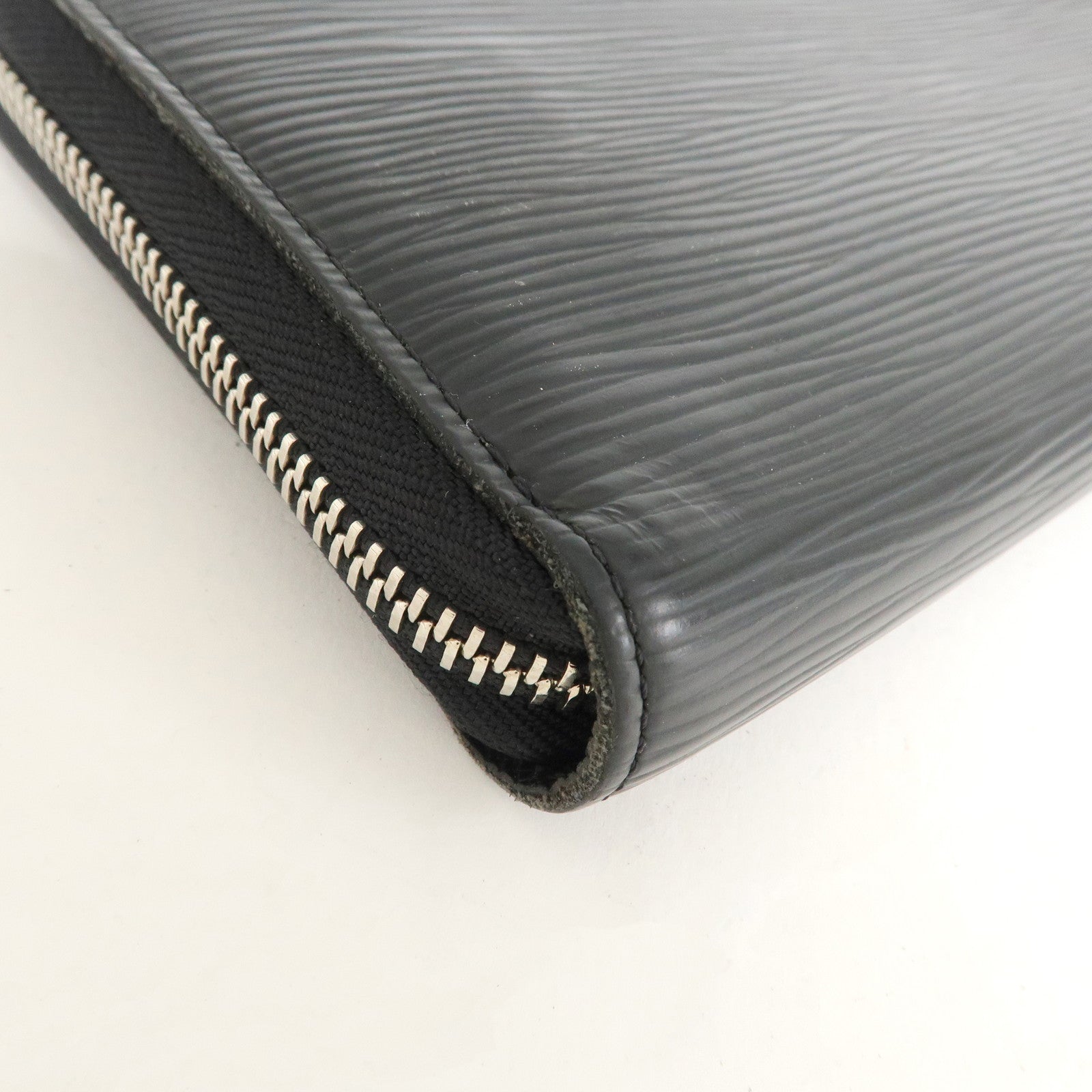 Louis Vuitton Epi Zippy Organizer Wallet Black Noir M63852 Used