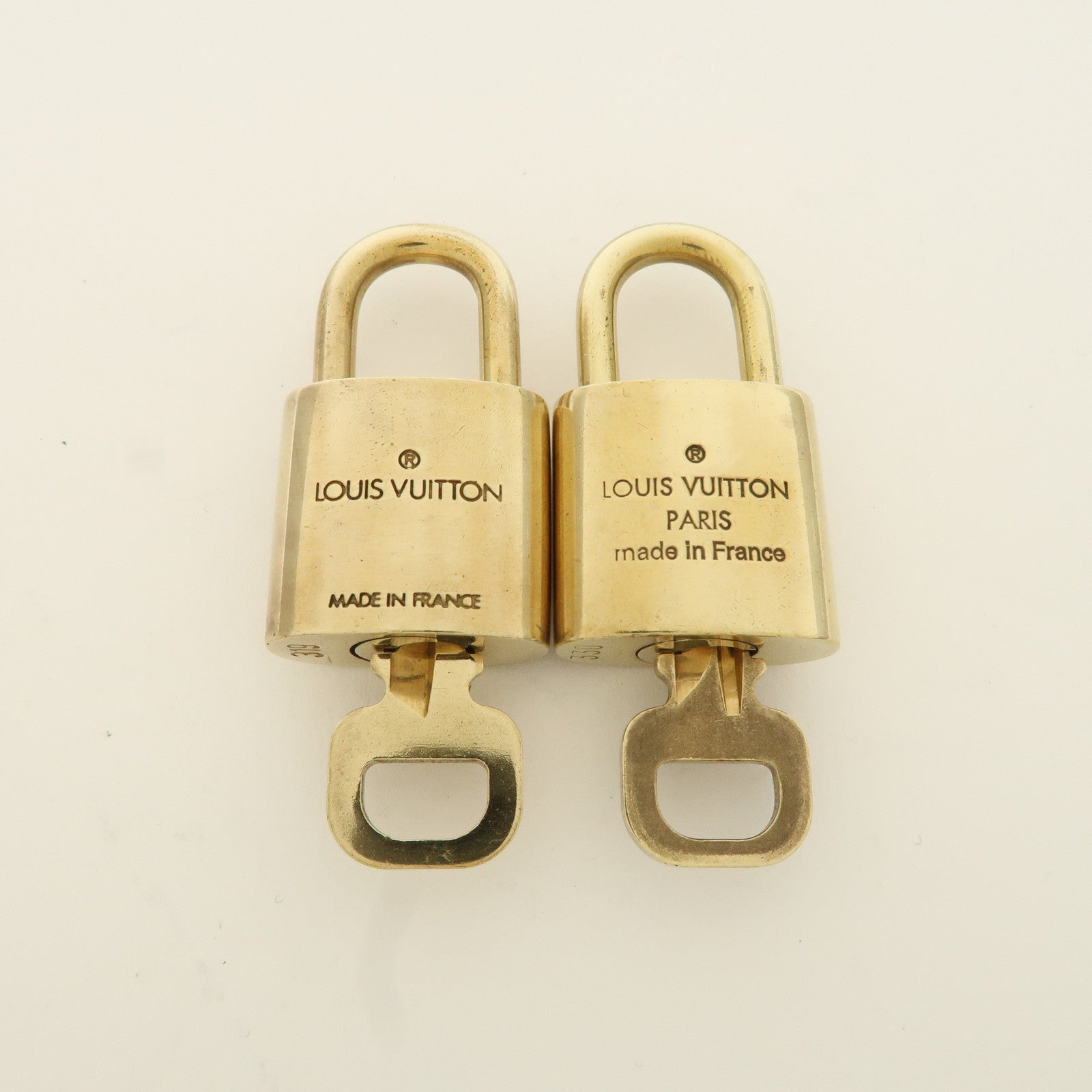 Louis Vuitton Set of 10 Lock & Key Cadena Key Lock Metal Gold Used