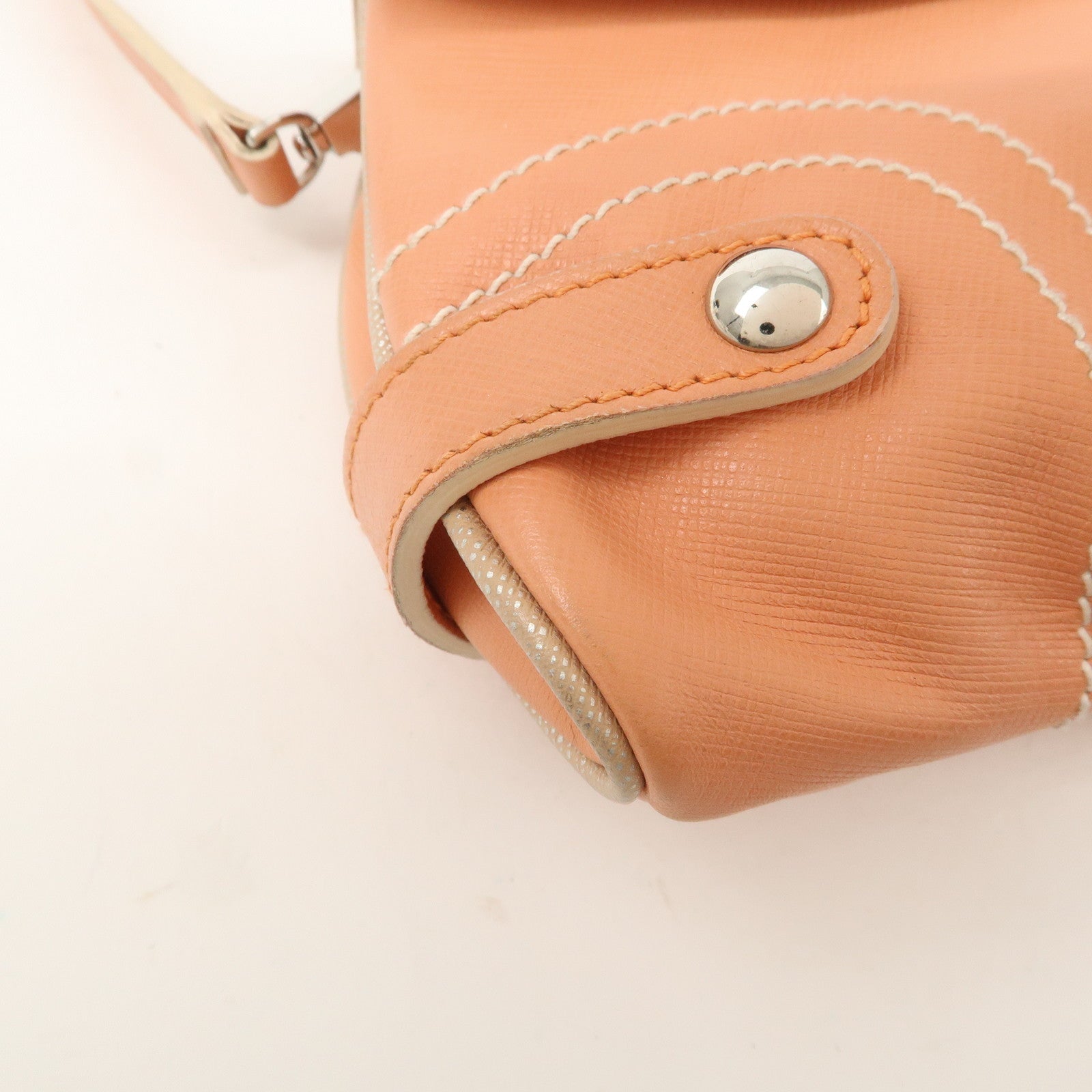 Salvatore Ferragamo Gancini Leather Shoulder Bag EE-21 6304 Used