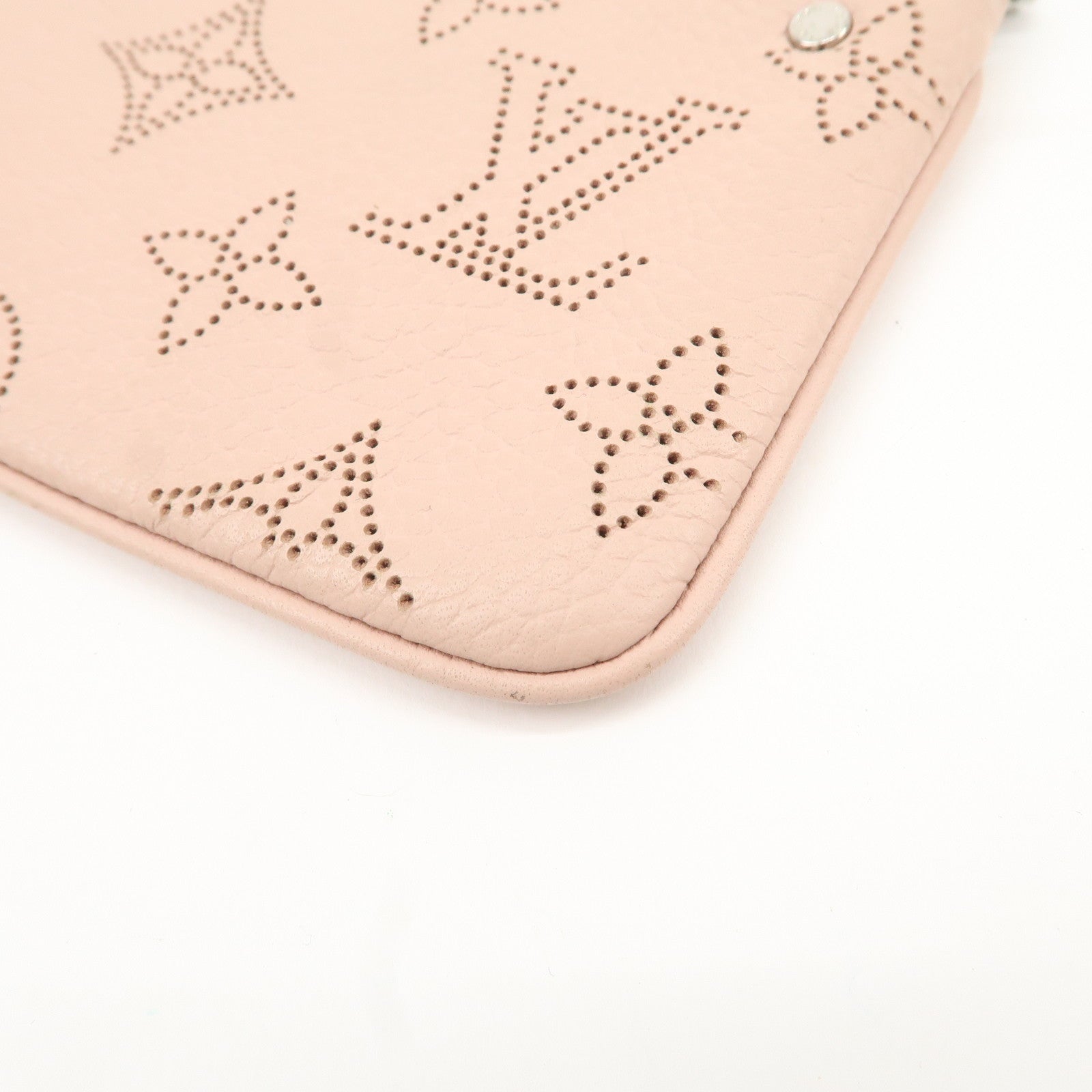 Louis Vuitton Monogram Mahina Pochette Cles Magnolia Pink M69508 Used