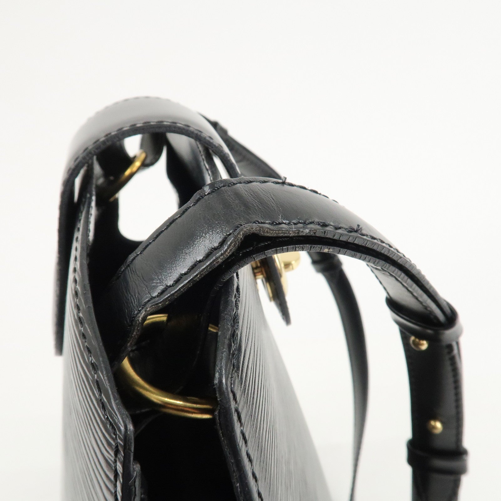 Louis Vuitton Epi Cluny Shoulder Bag Black Noir M52252 Used
