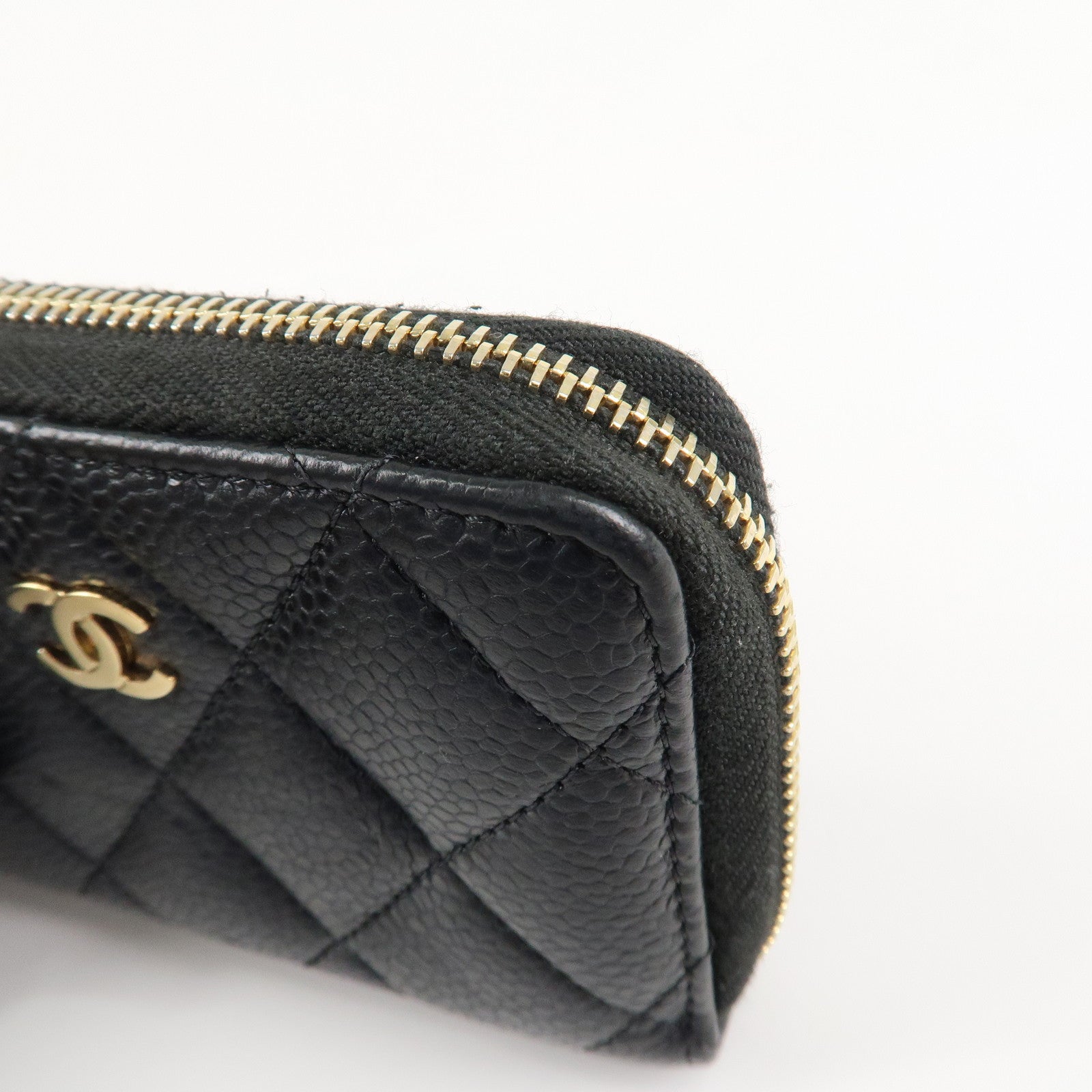 CHANEL Matelasse Caviar Skin Zipper Around Coin Case Black AP0216 Used