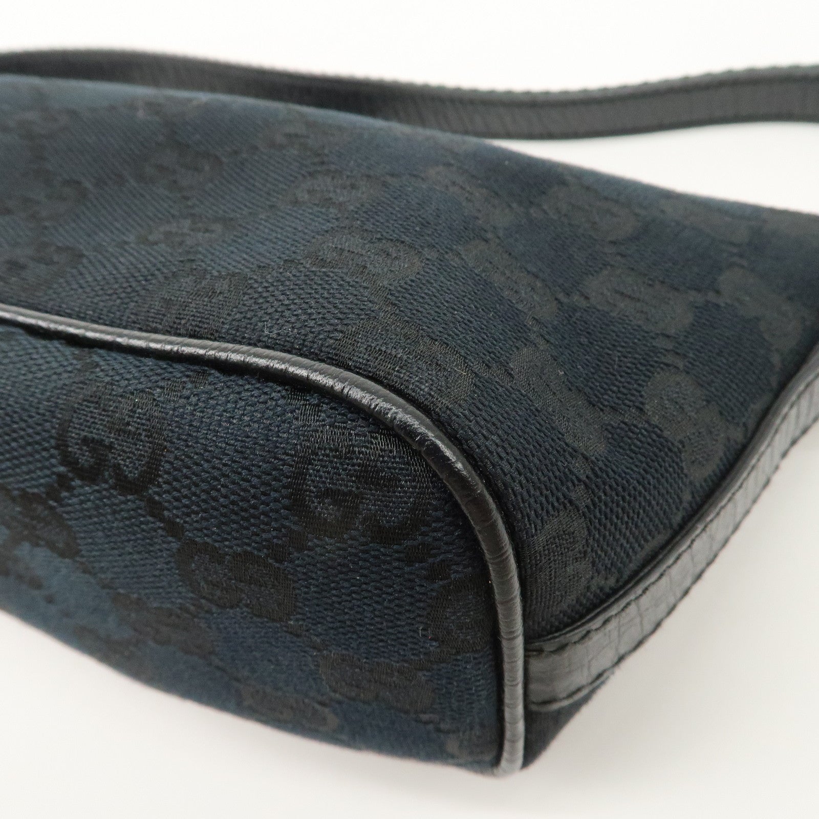 GUCCI Sherry GG Canvas Leather Hand Bag Accessorie Pouch 141809 Used