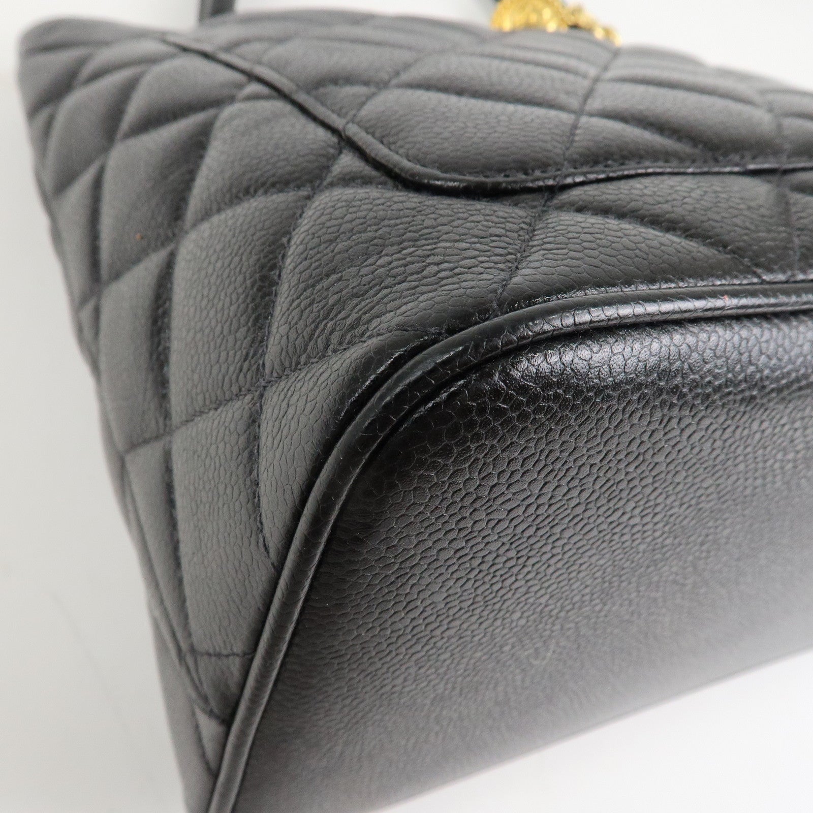 CHANEL Matelasse Caviar Skin Medalion Tote Bag Hand Bag A01804 Used