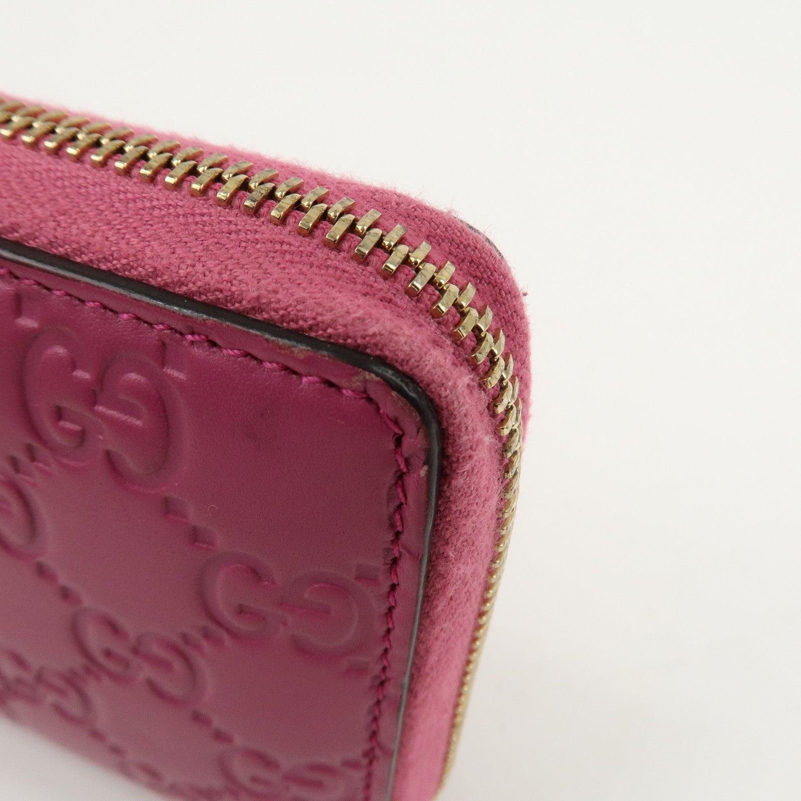 GUCCI Guccissima Interlocking G Round Zipper Wallet Ribbon 388680 Used