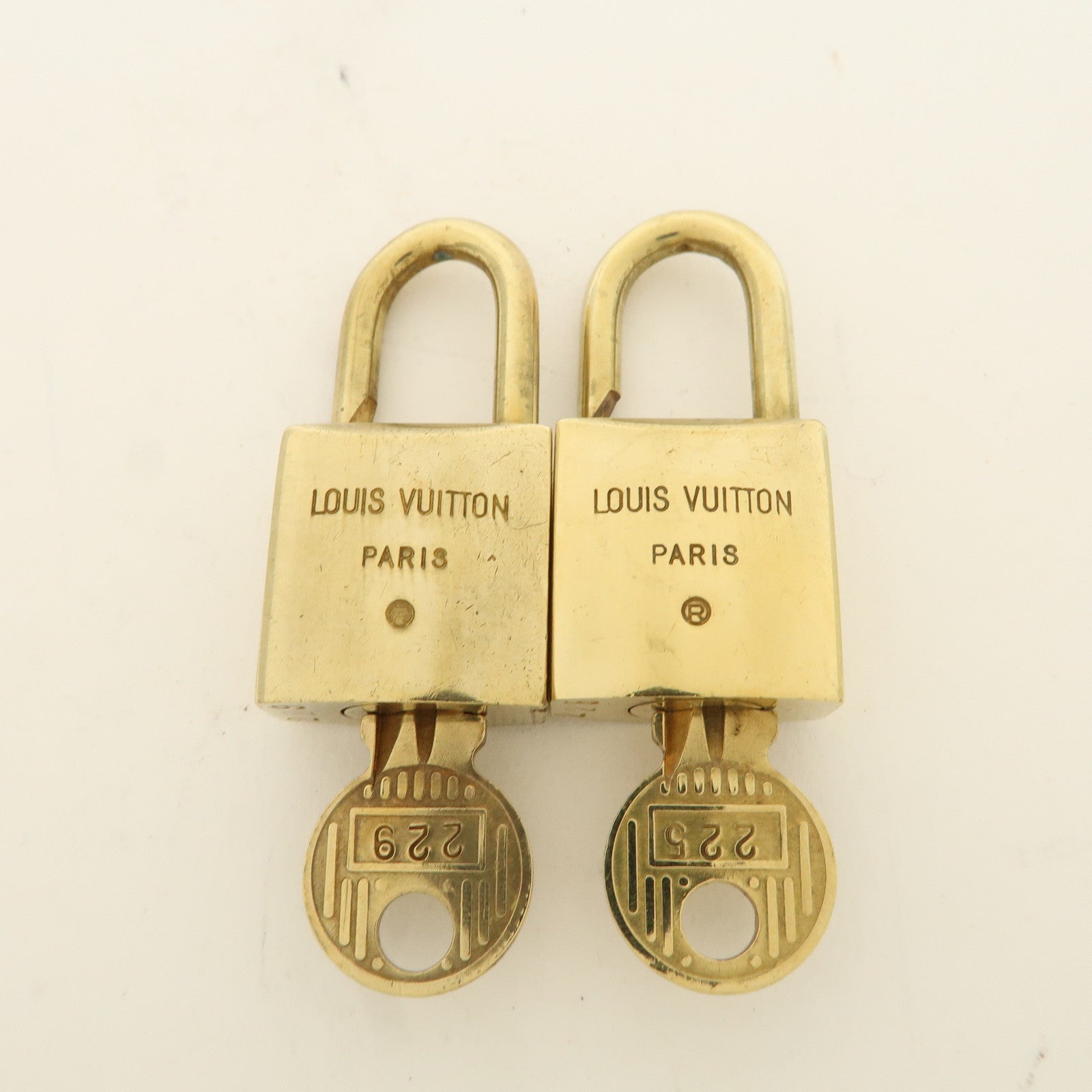 Louis Vuitton Set of 10 Lock & Key Cadena Key Lock Used