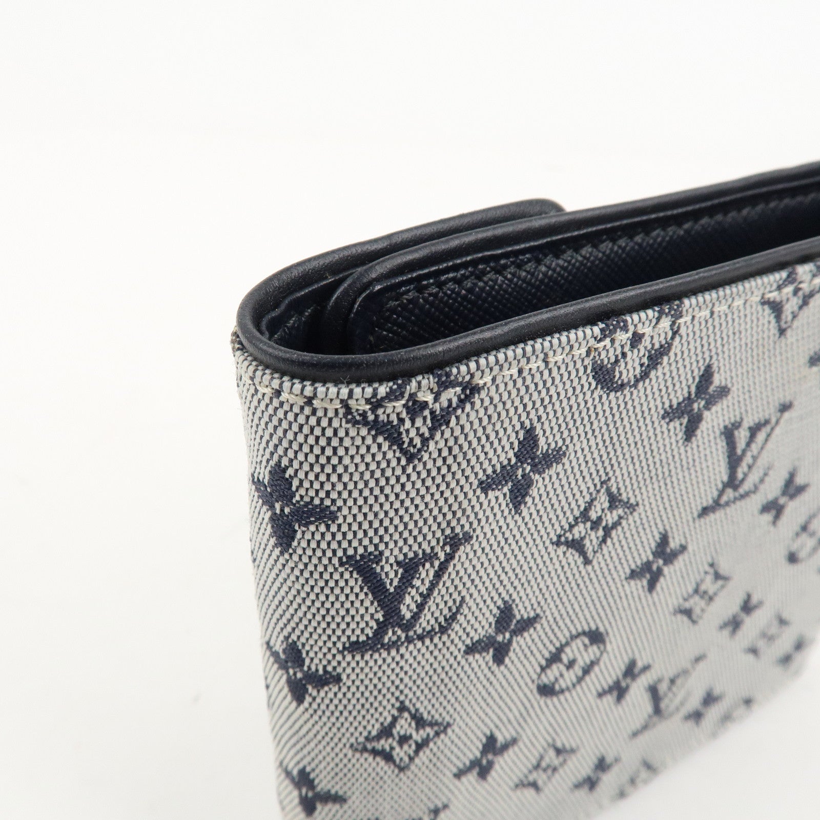 Louis Vuitton Monogram Porte Billet Carte Credit Monnaie M92239 Used