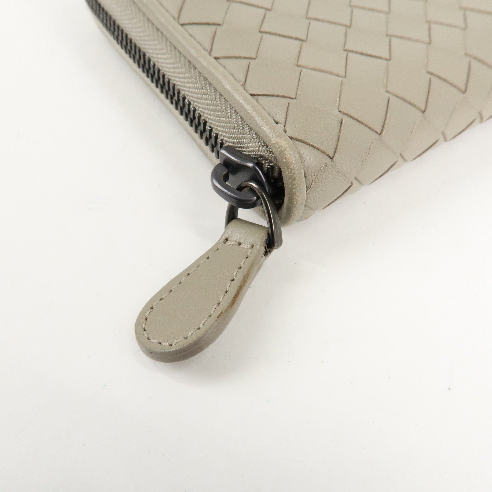 BOTTEGA VENETA Intrecciato Leather Round Zipper Long Wallet Gray Used