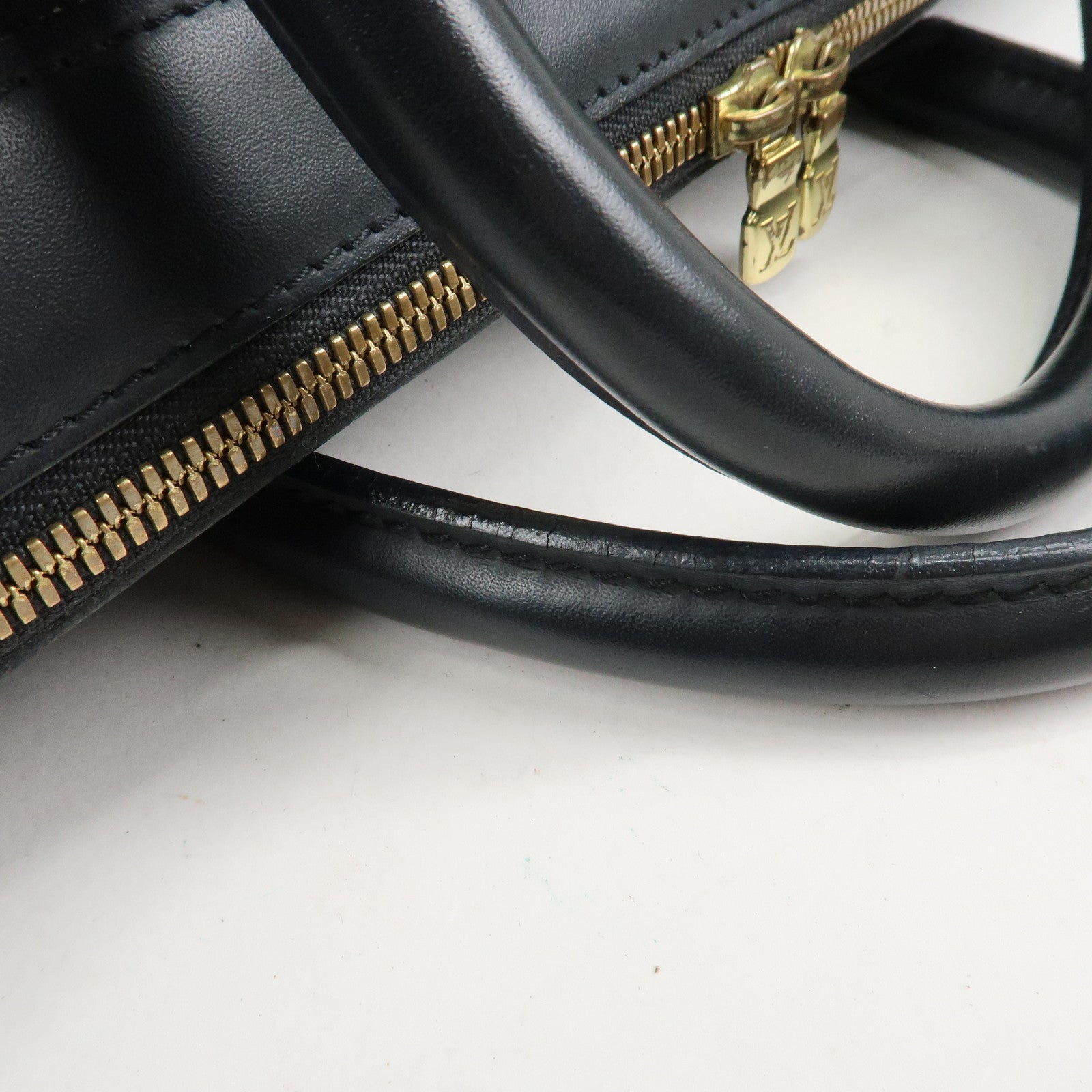 Louis Vuitton Epi Dannula MM Hand Bag Noir Black M59102 Used