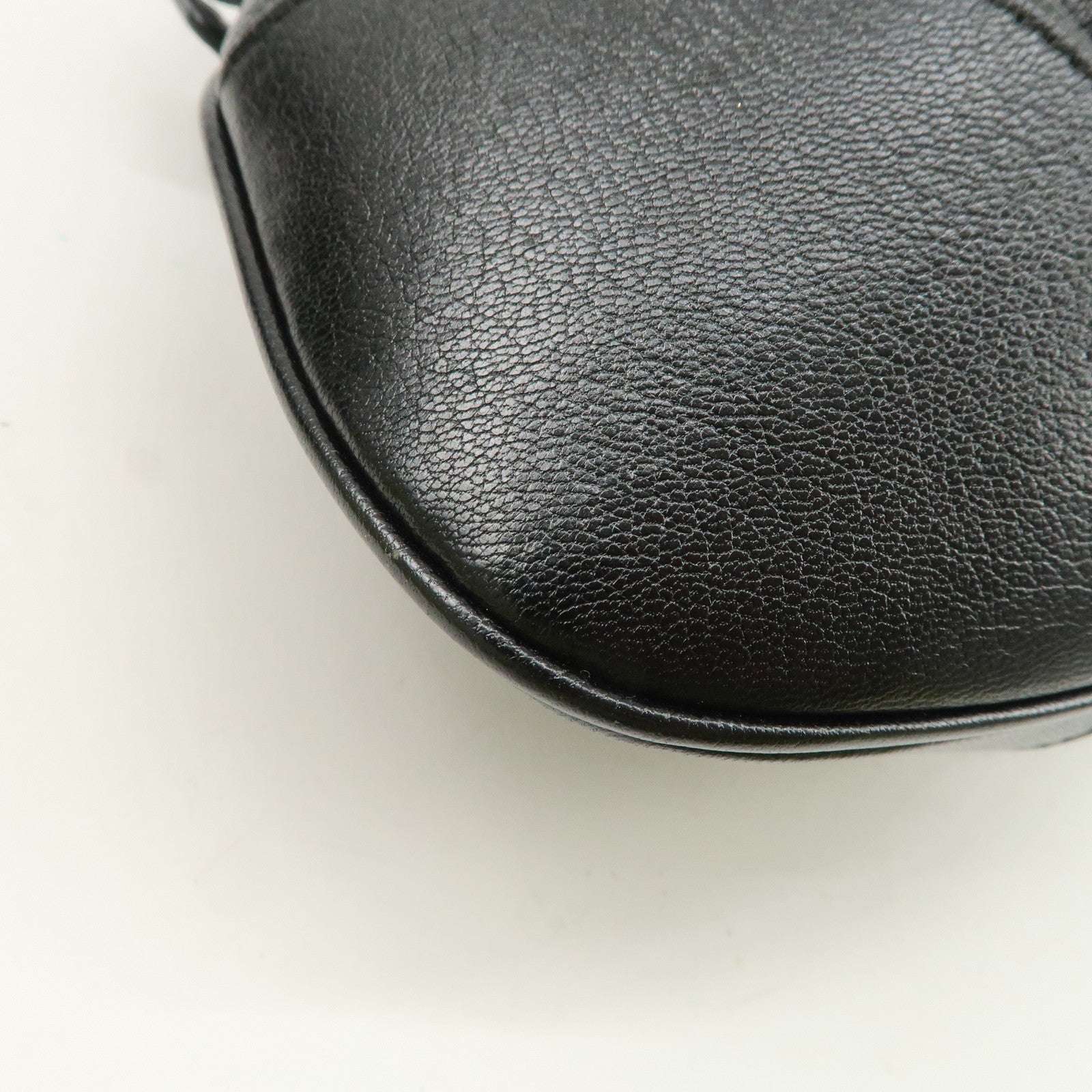 Salvatore Ferragamo Gancini Leather Shoulder Bag AU-21/6317 Used