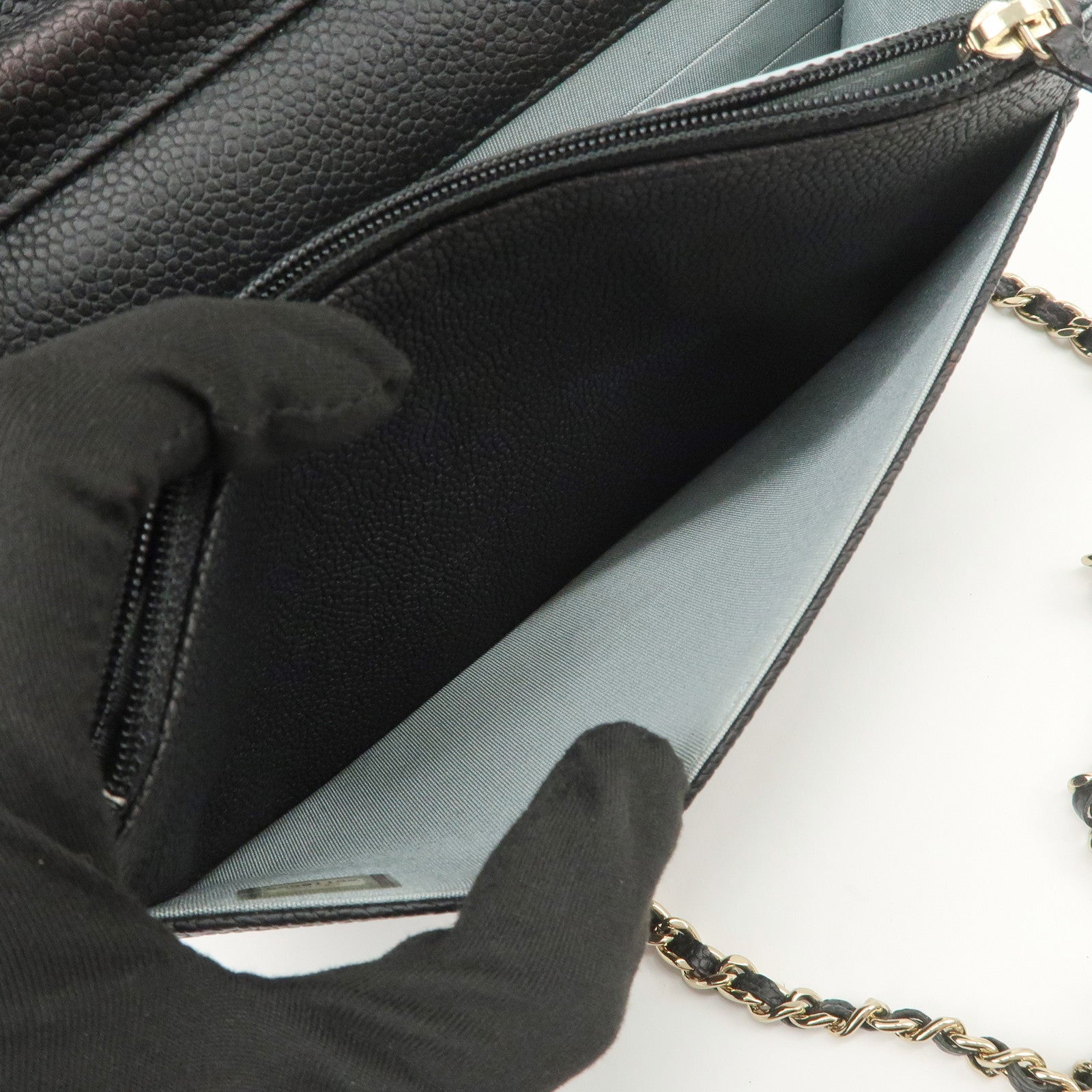 CHANEL Matelasse Caviarskin Chain Wallet COW Shoulder Bag Black Used