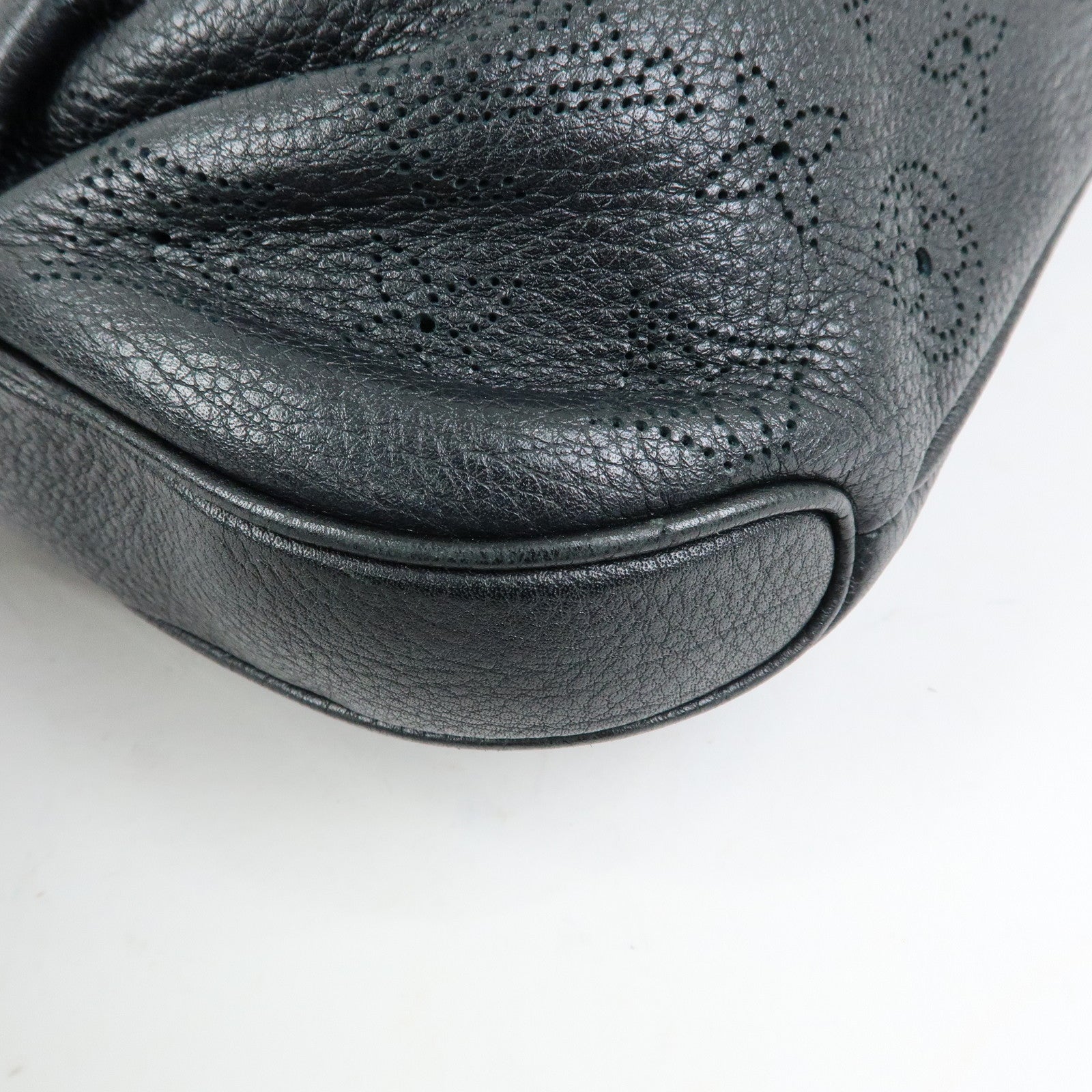 Louis Vuitton Monogram Mahina Selene PM Shoulder Bag Noir M94035