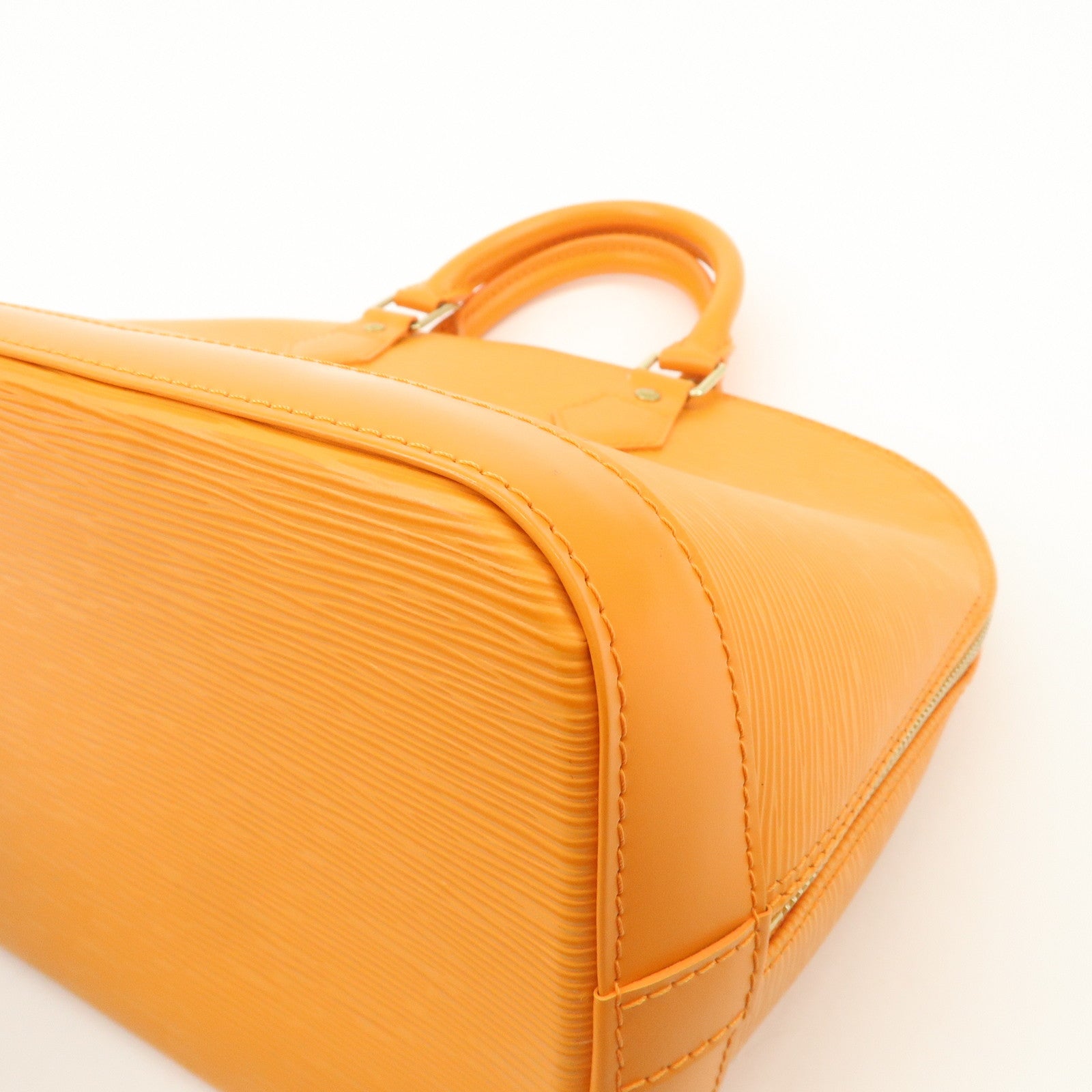 Louis Vuitton Epi Alma Hand Bag Mandarin Orange M5124H