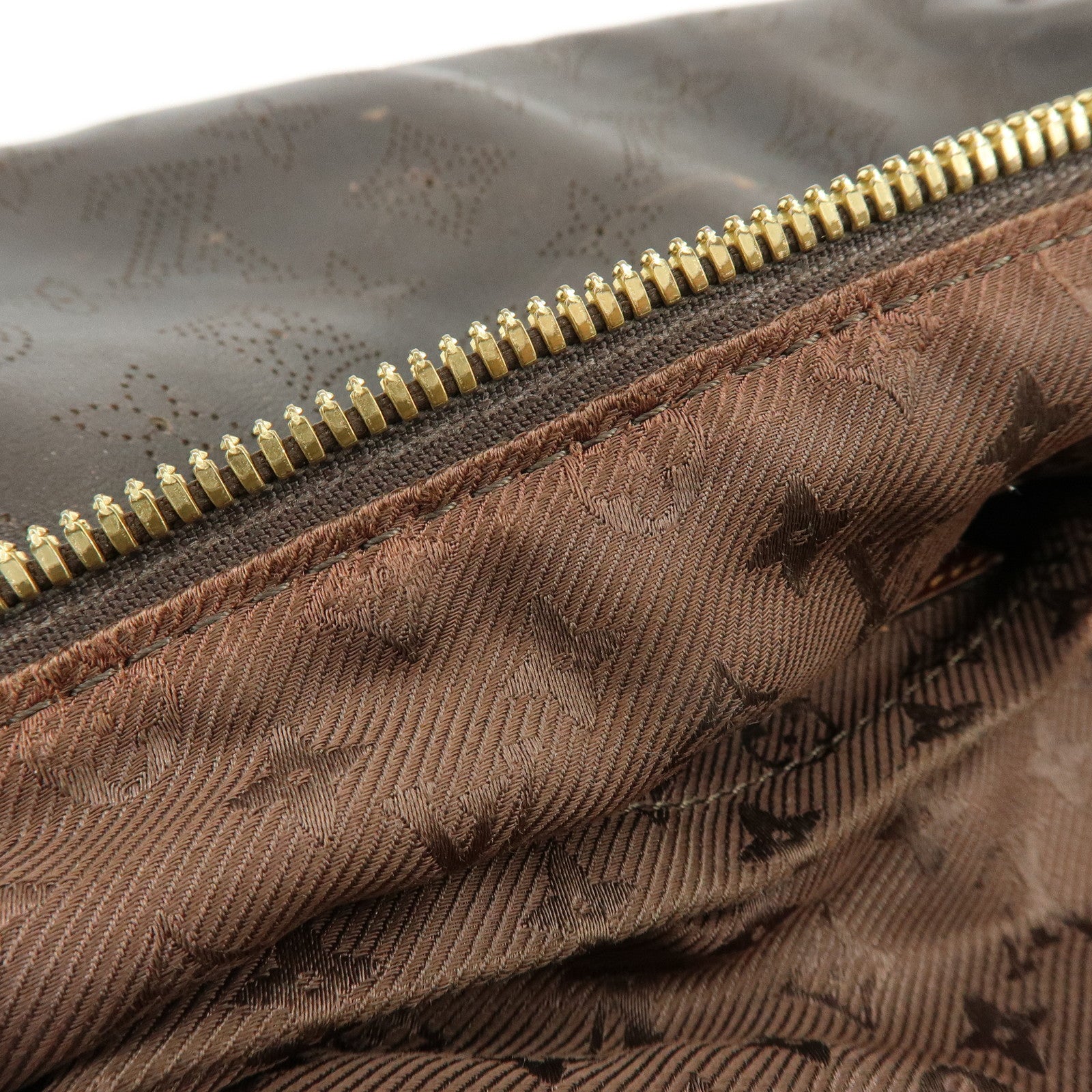 Louis Vuitton Pochette Onata Cuir Leather Shoulder Bag Cacao M40002