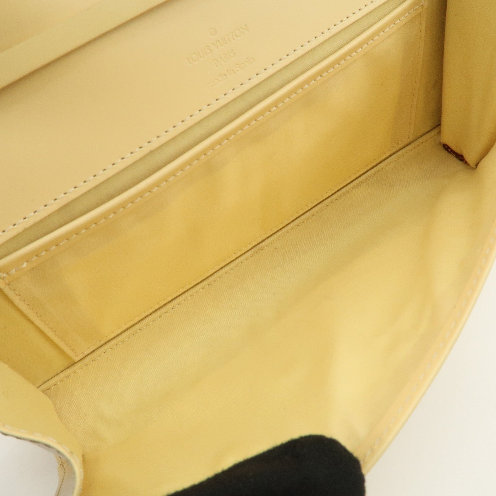 Louis Vuitton Epi Leather Honfleur Shoulder Bag Vanille M5273A