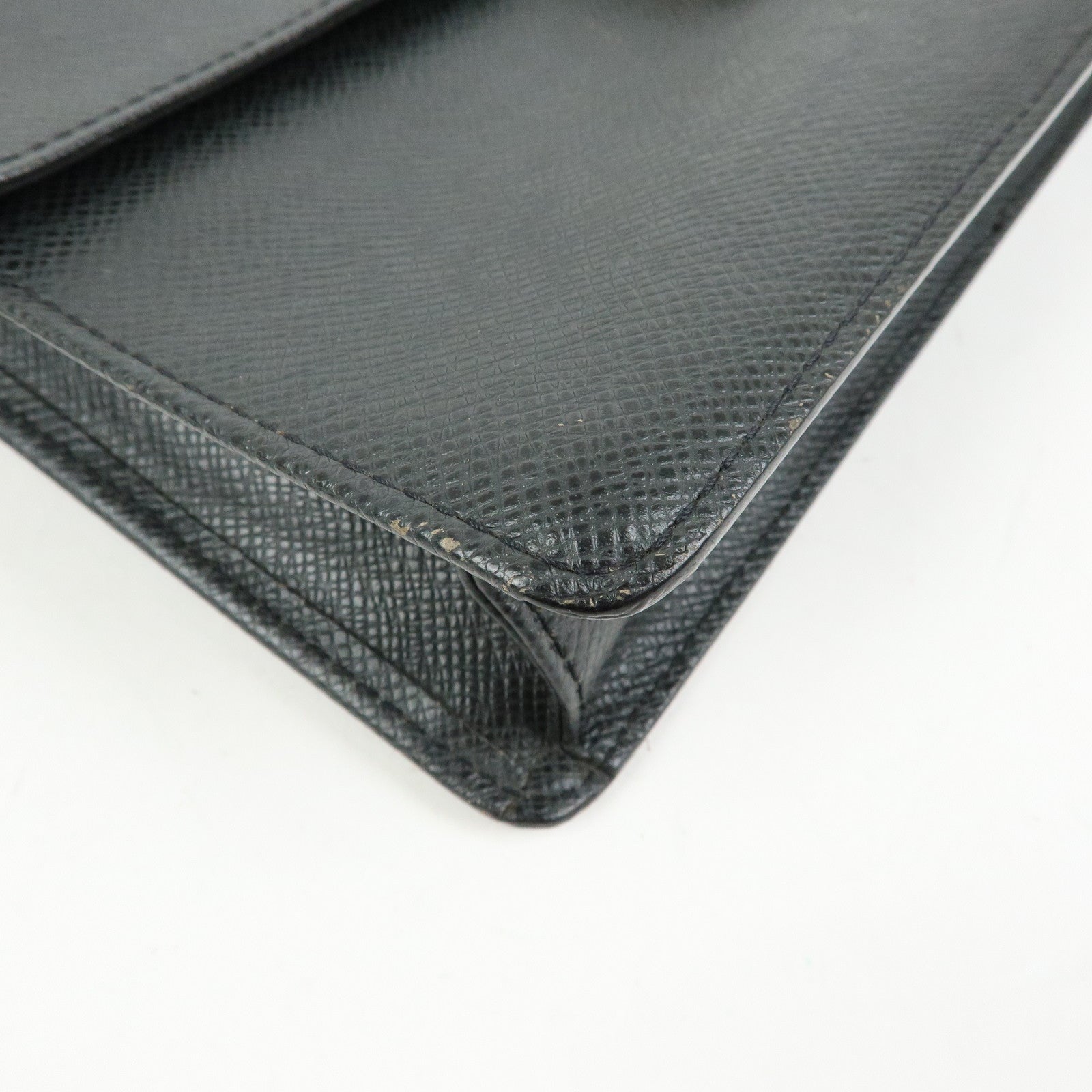 Louis Vuitton Taiga Leather Selenga Clutch Bag Ardoise M30782