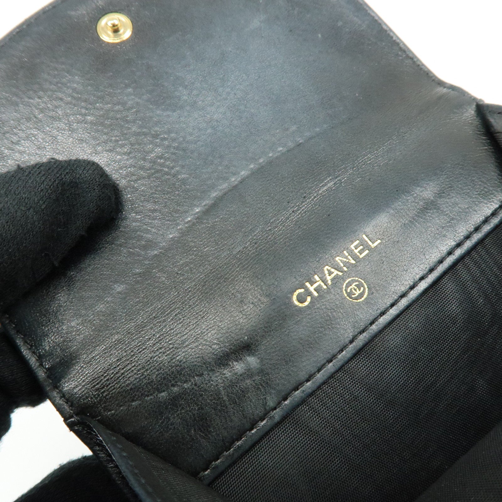 CHANEL COCO Mark Caviarskin Compact Bi-fold Wallet Black