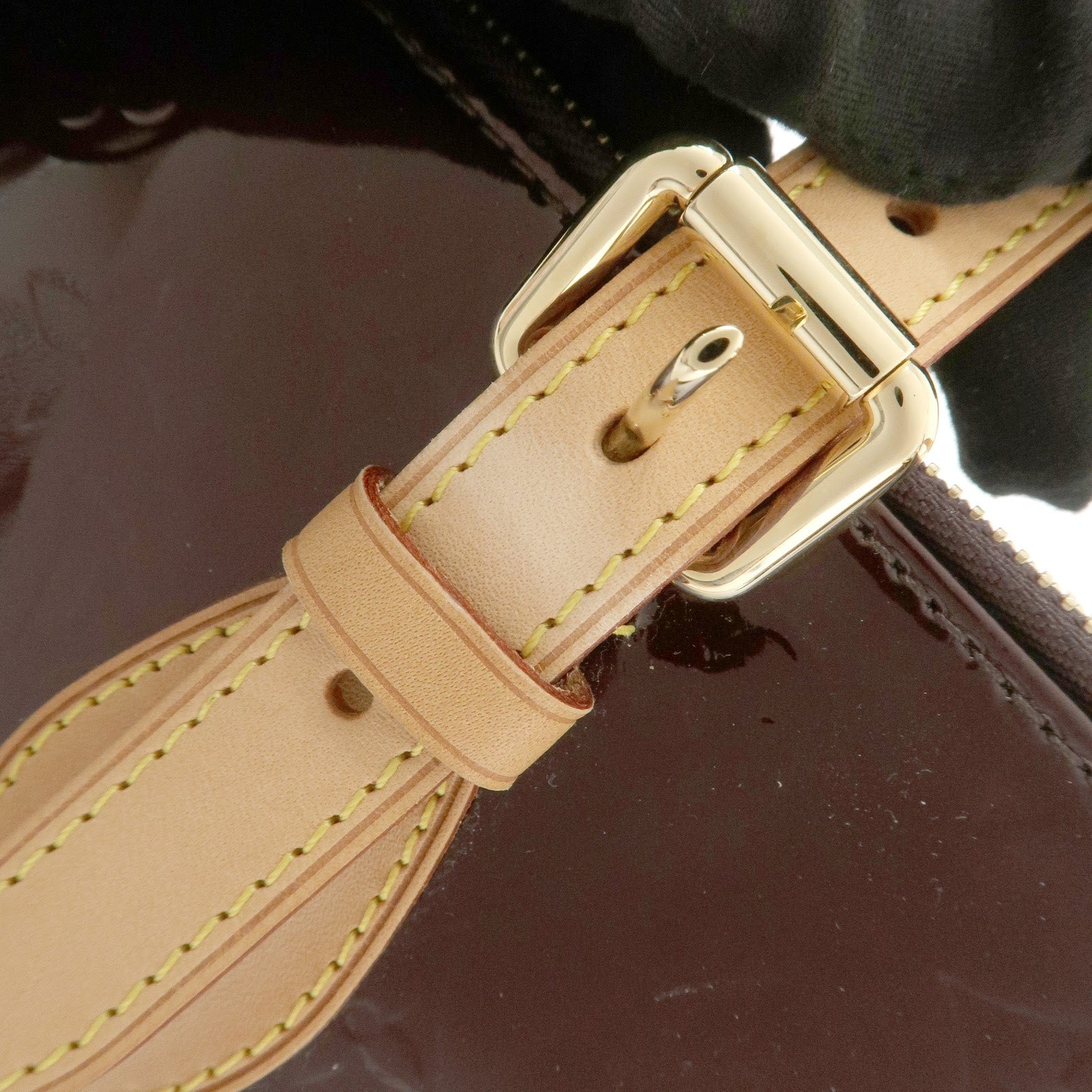 Louis Vuitton Monogram Vernis Rosewood Avenue Hand Bag M93510