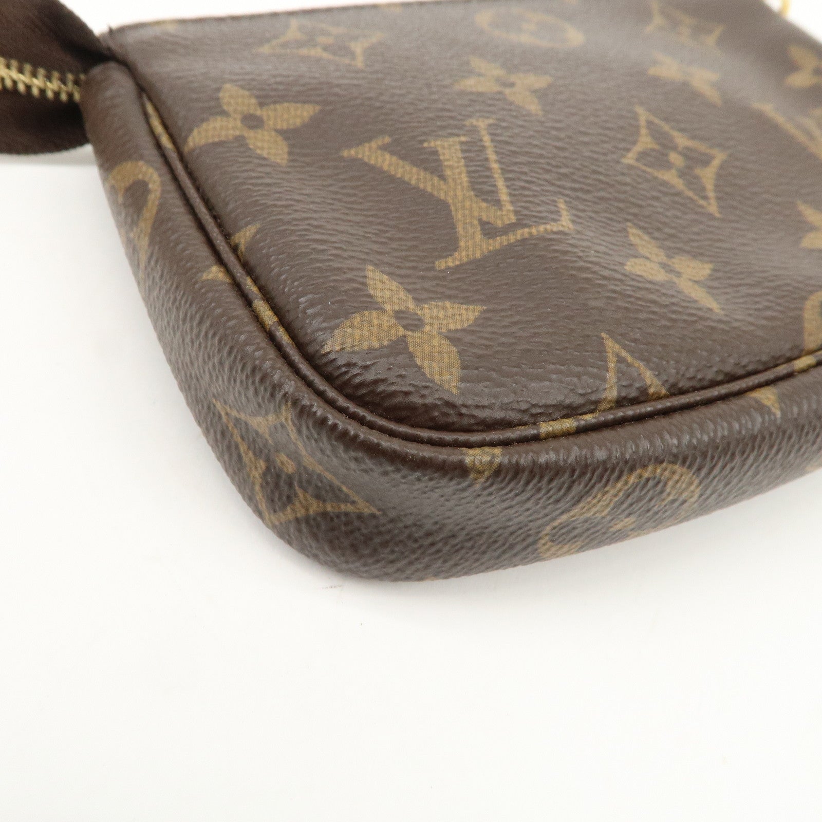 Louis Vuitton Monogram Mini Pochette Accessoires Pouch M58009