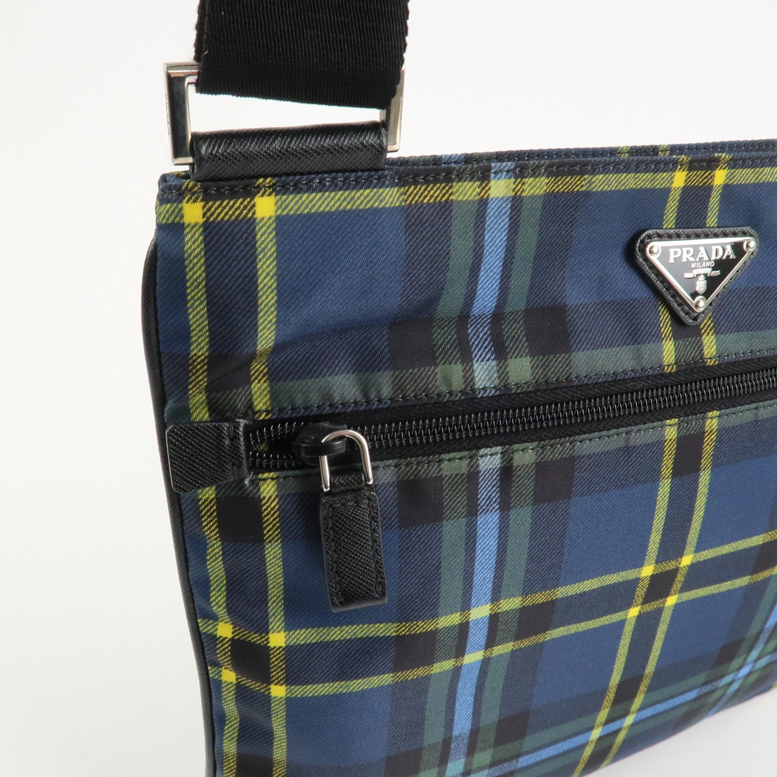 PRADA Triangle Logo Nylon Plaid Shoulder Bag Navy Multicolor VA053M Used