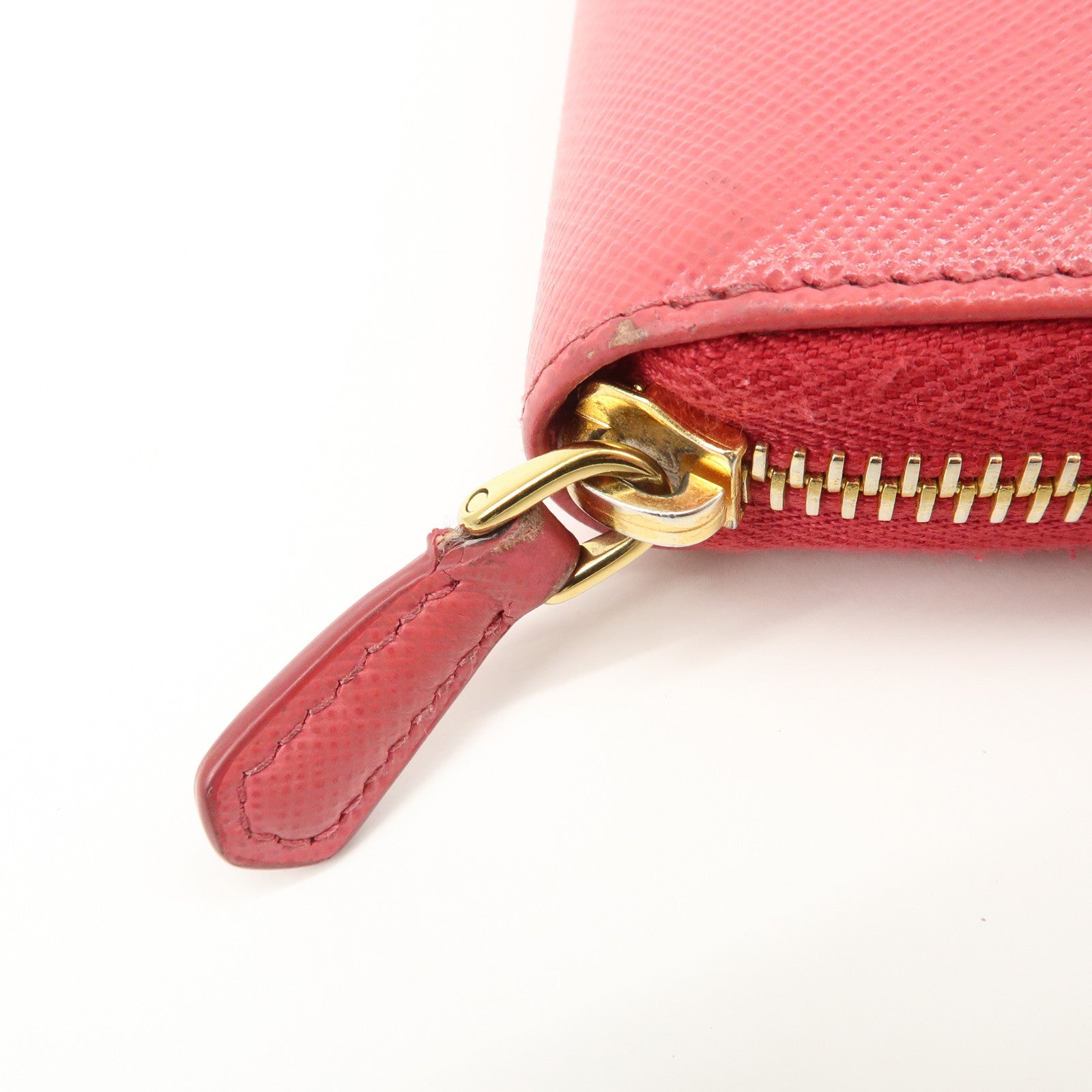 PRADA Logo Saffiano Leather Round Zippy Long Wallet Pink 1M0506