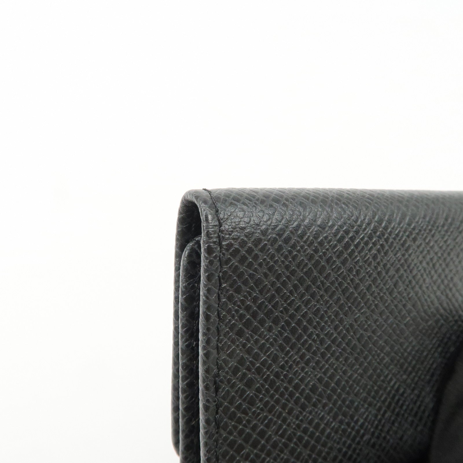 Louis Vuitton Taiga Multicles 4 Key Case Key Holder Ardoise M30522