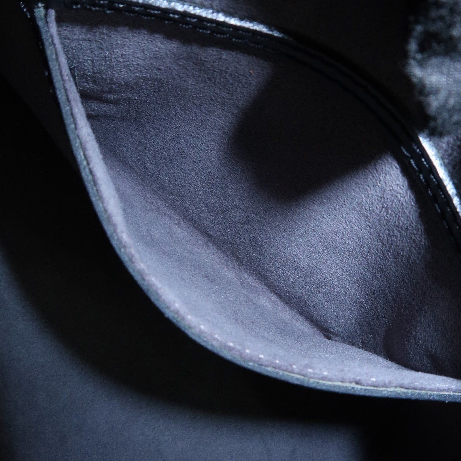 Louis Vuitton Epi Leather Alma MM Hand Bag Noir Black M52142